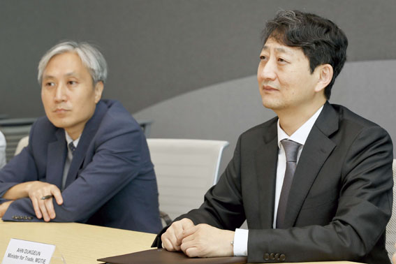 싱가포르 Sea 그룹 COO 면담 1