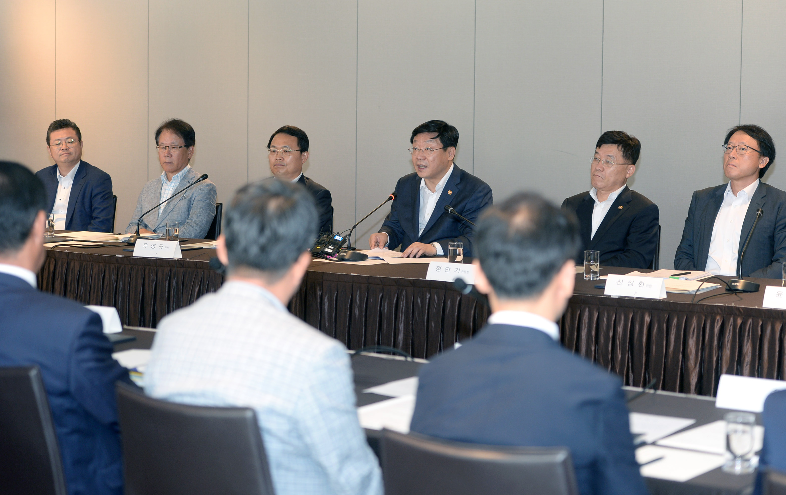 사업재편계획 심의위원 위촉장 수여 3