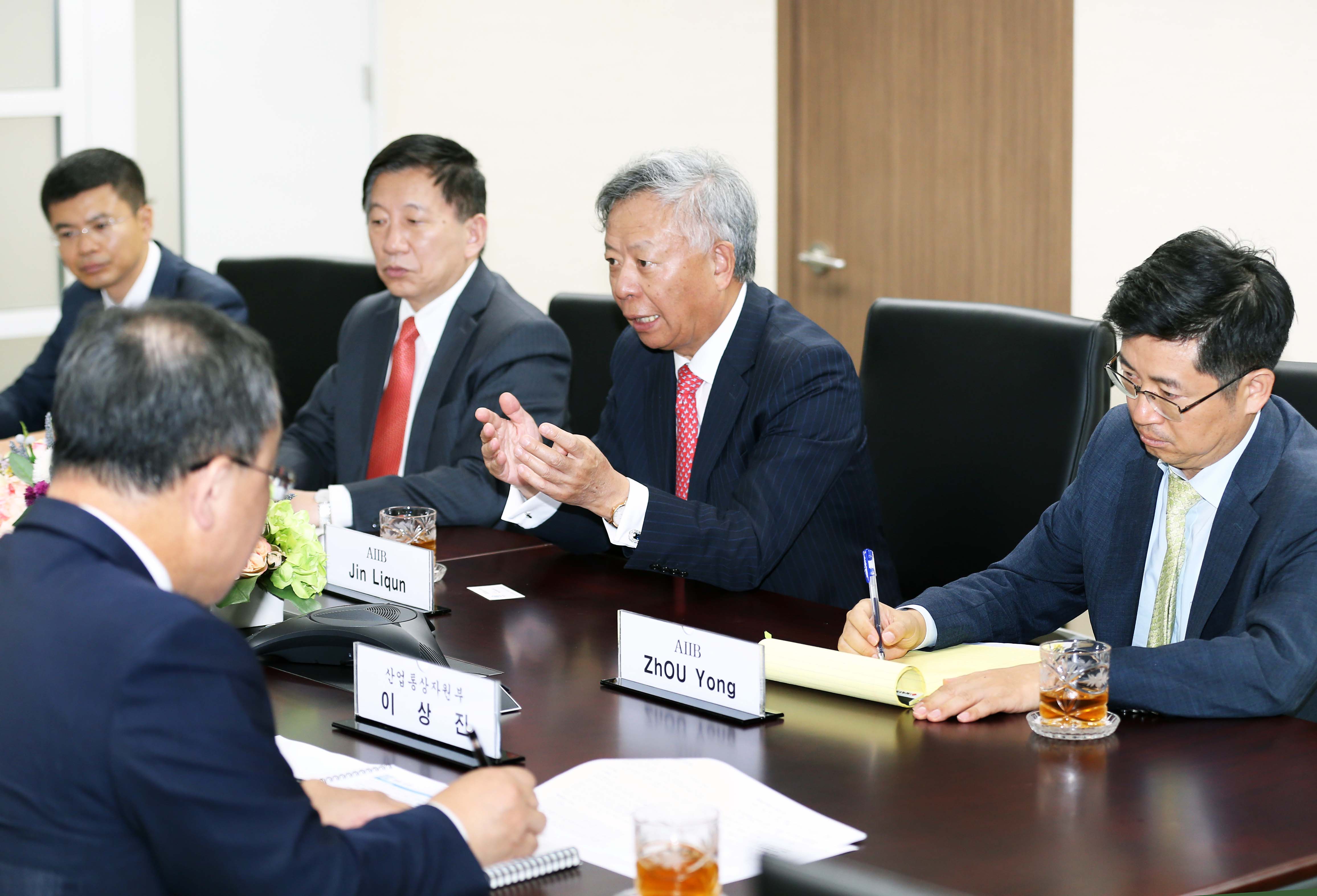 진리췬 AIIB 총재지명자 면담 4