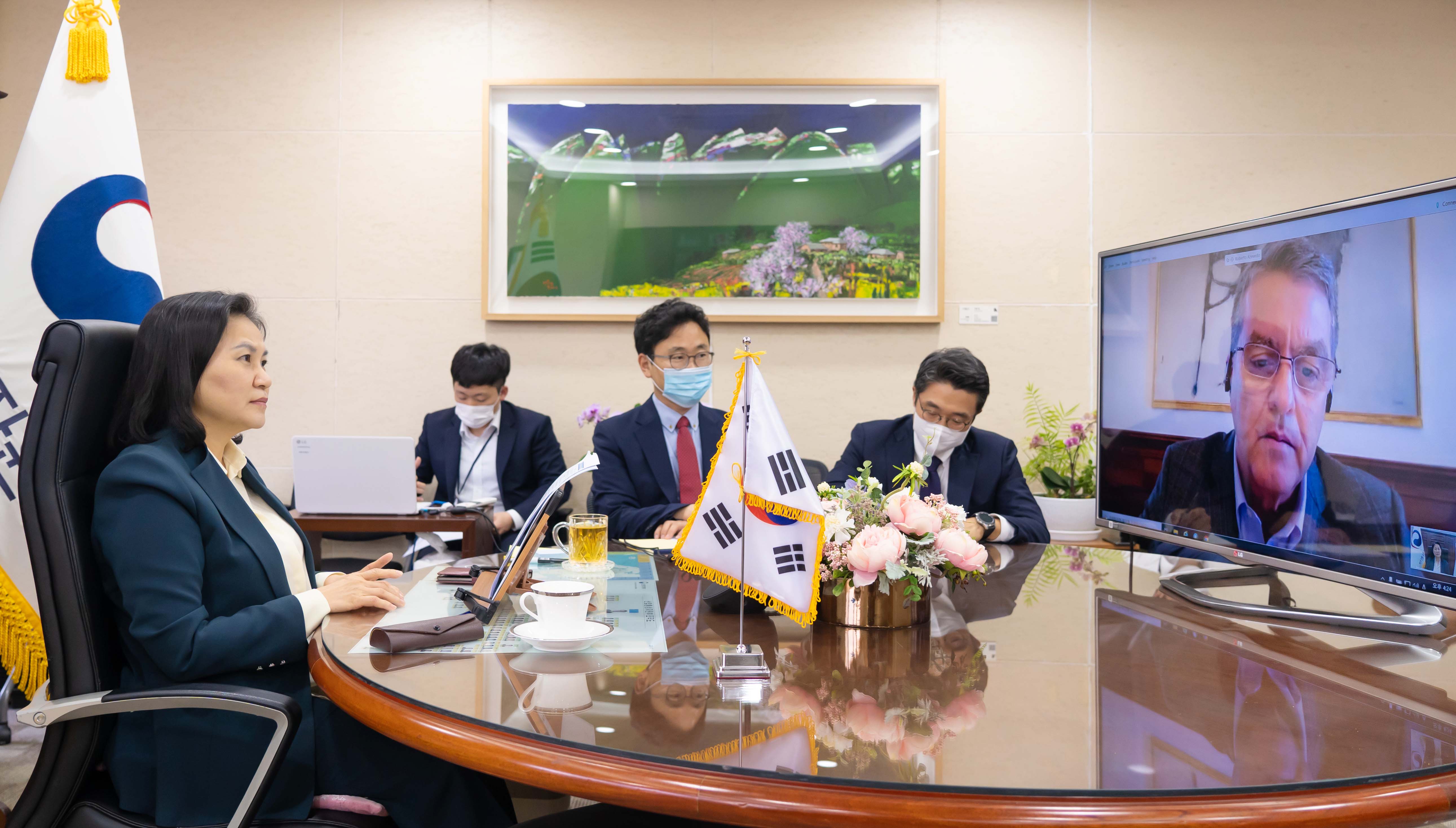 세계무역기구(WTO) 사무총장 화상회의 1