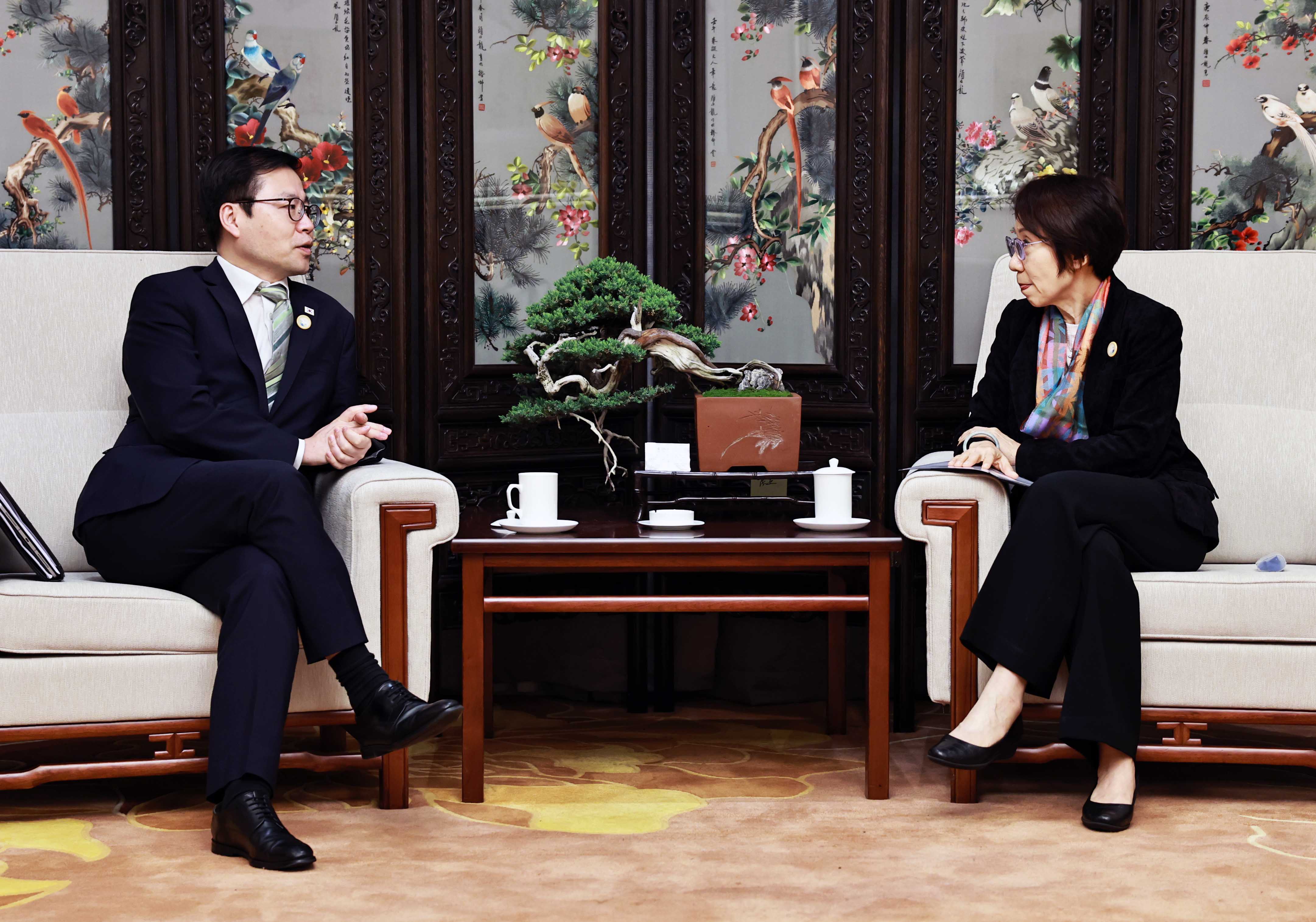 싱가포르 통상산업부 무역관계 장관 면담 2