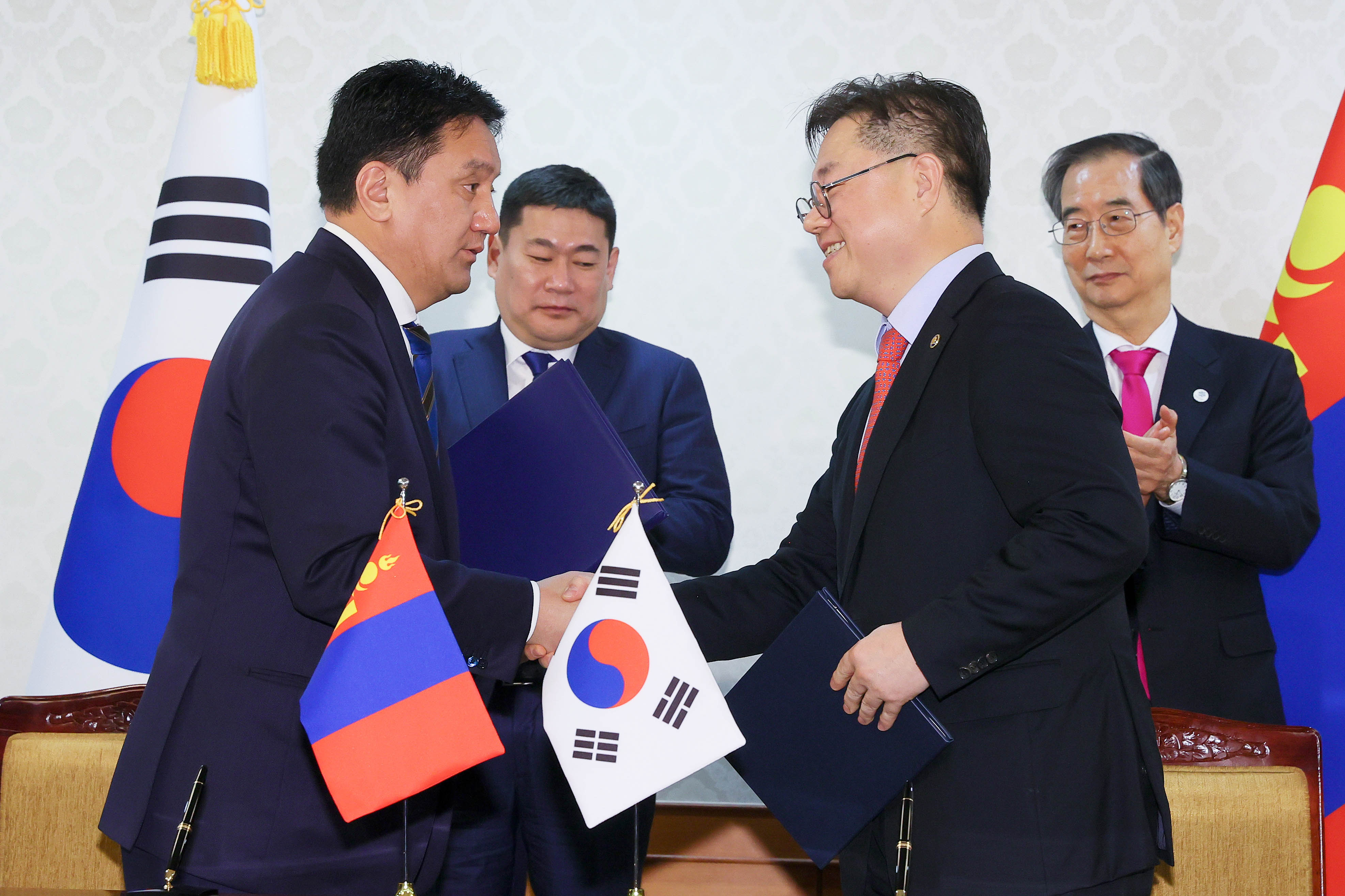 산업부-몽골 광업중공업부 간 희소금속 공급망 협력을 위한 양해각서 체결 2