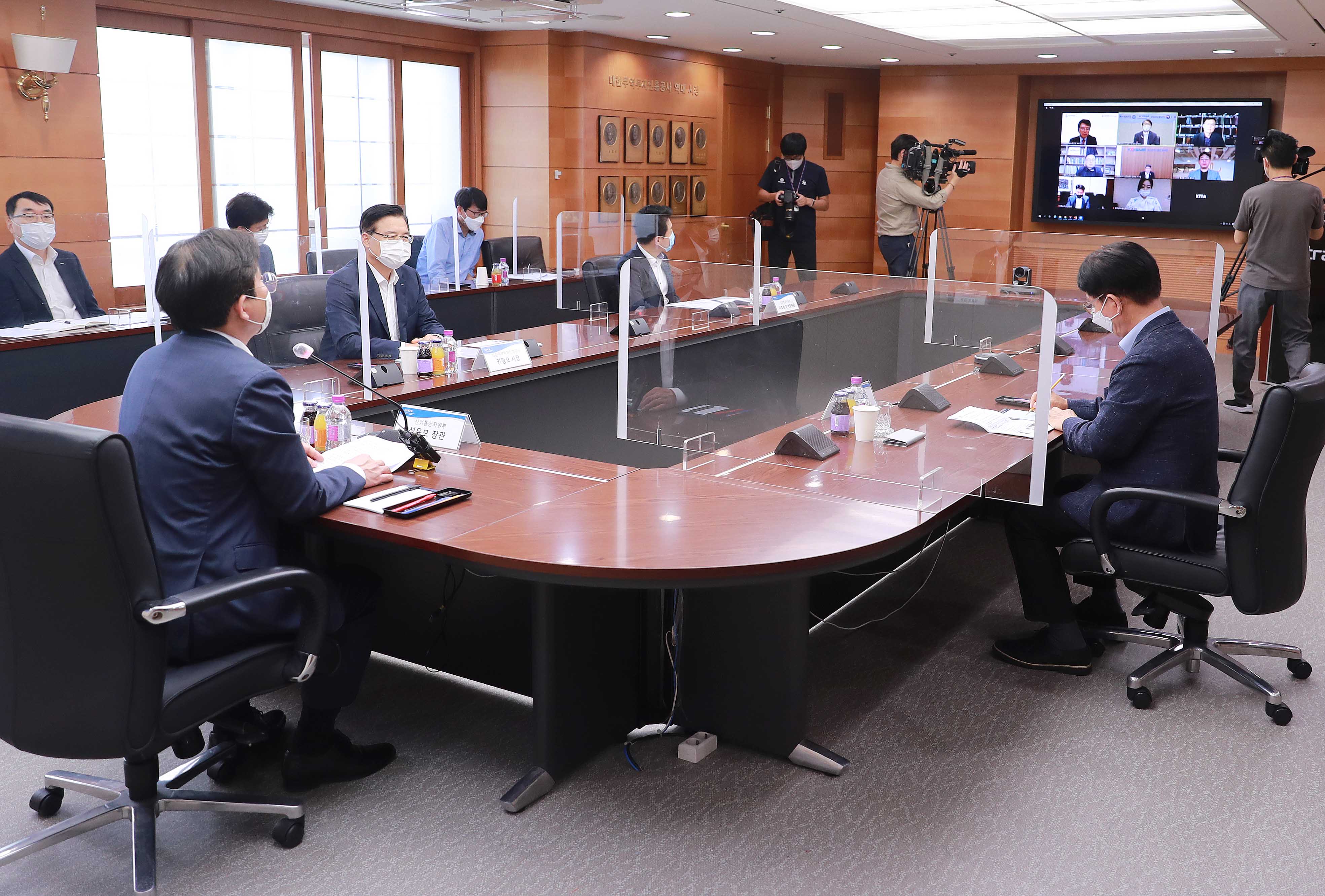 섬유 온라인 상설 전시관 개관식 4