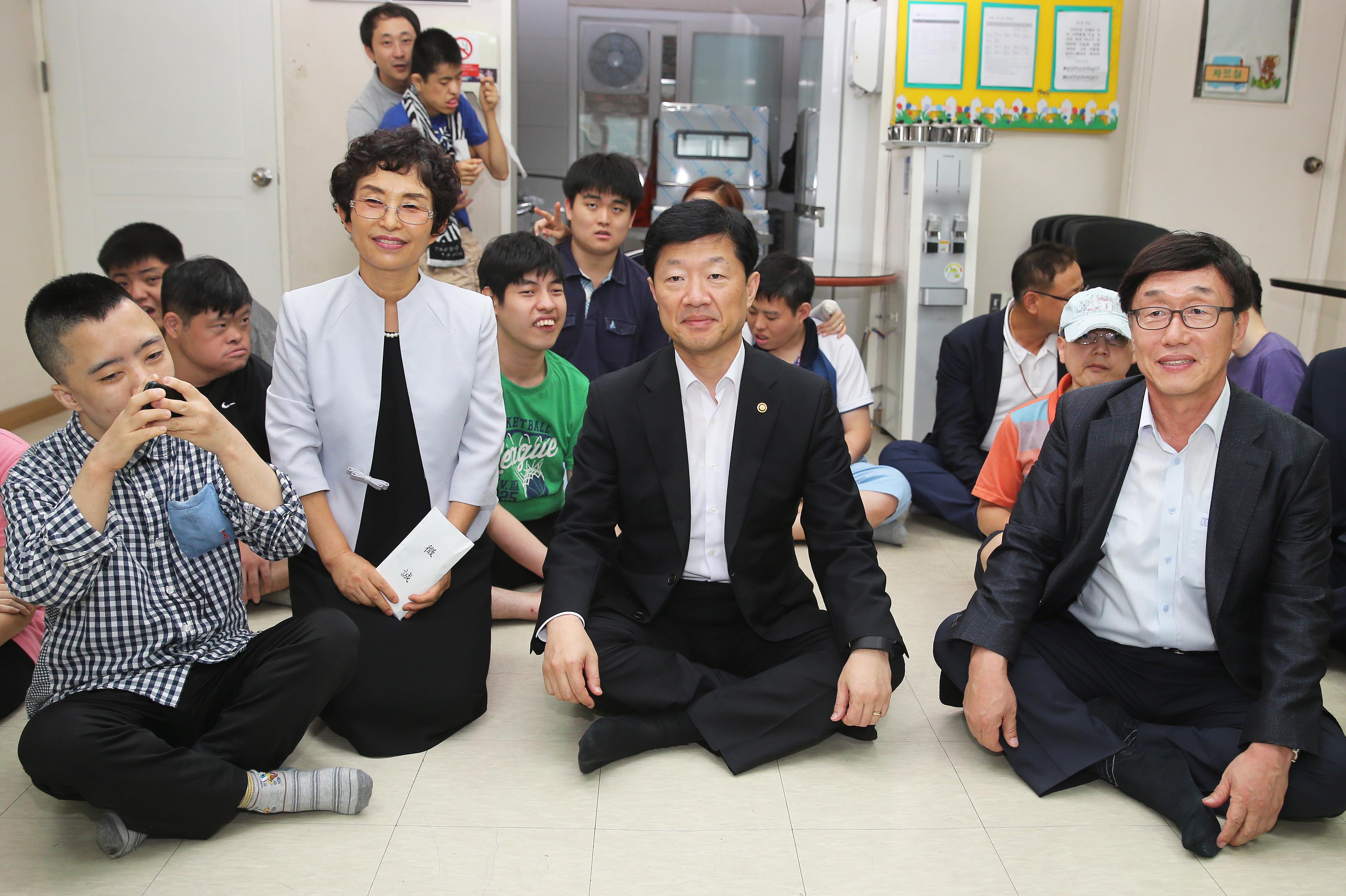 장애인 주간보호센터인 하나 렘넌트 방문 3