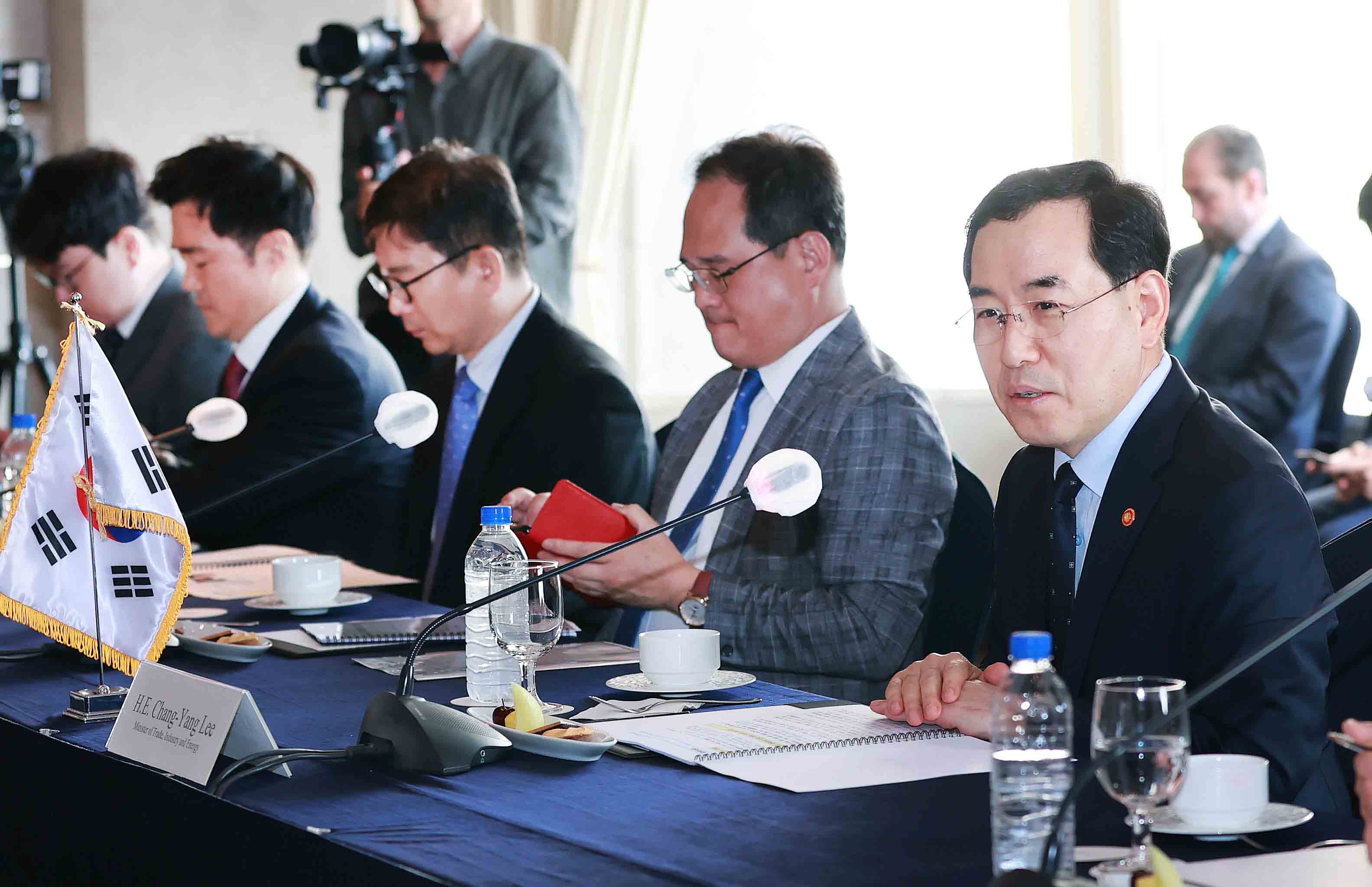 아랍에미리트(UAE) 경제부 장관 면담 3