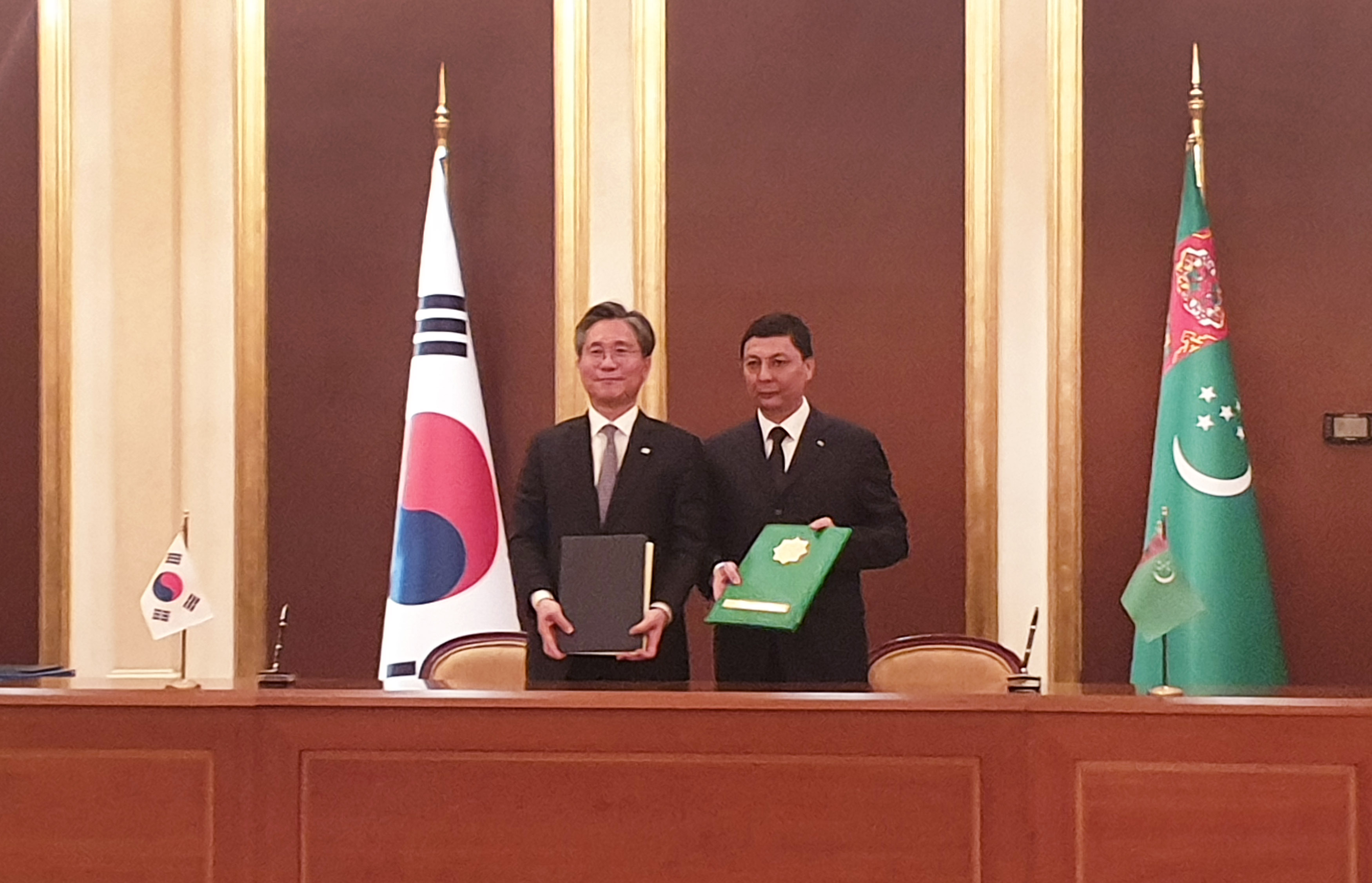 한-투르크메니스탄 양해각서 체결식 1