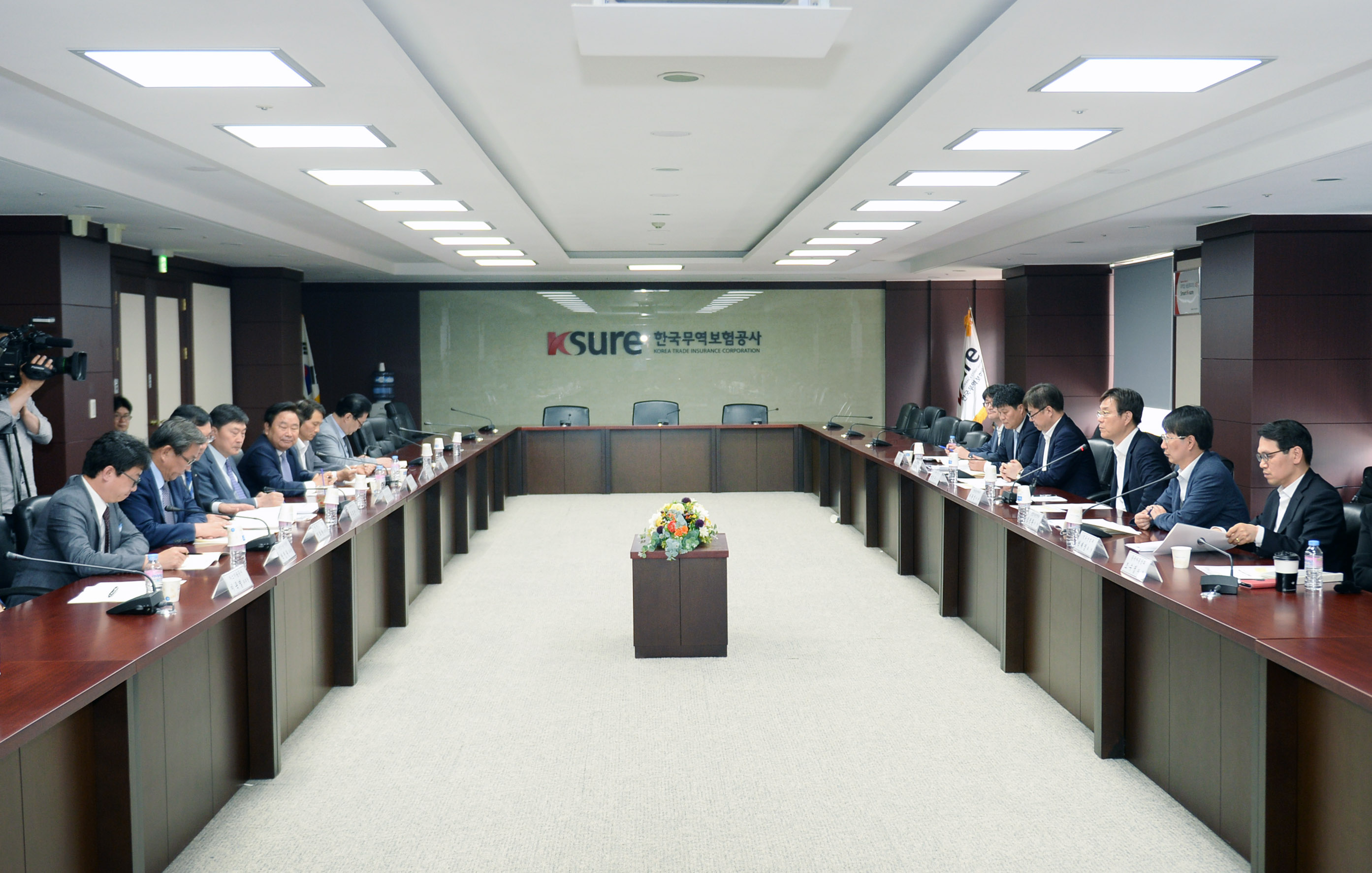 공공기관 성과연봉제 확대 추진상황 점검회의 2