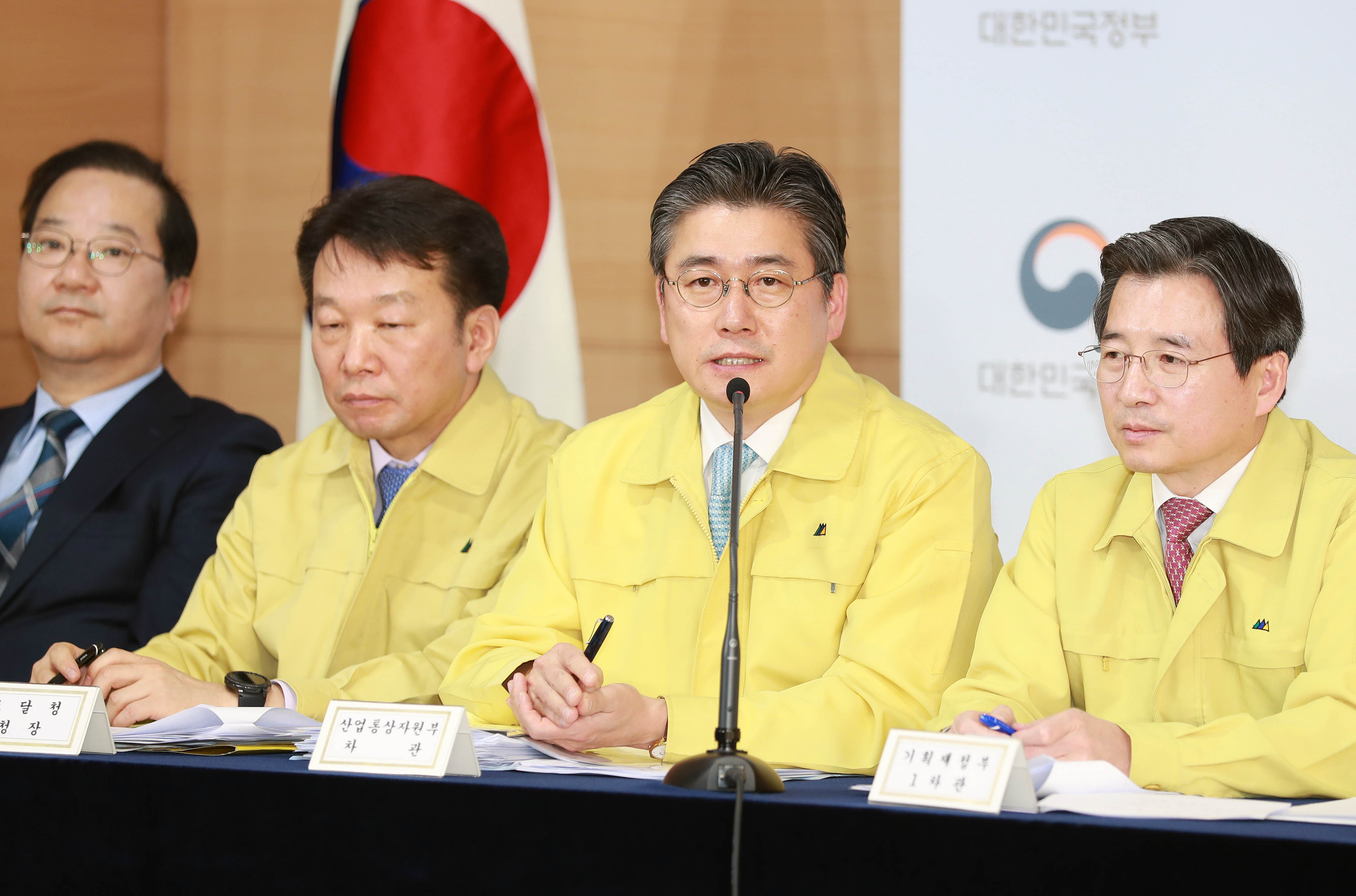 마스크 수급 안정화 대책 브리핑 1