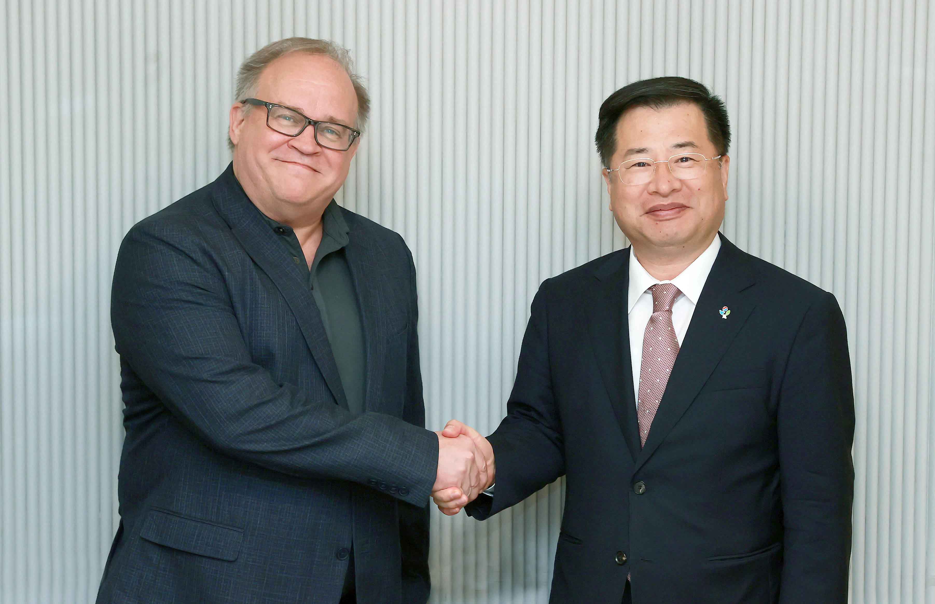 텐스토렌트社 최고운영책임자 면담 1