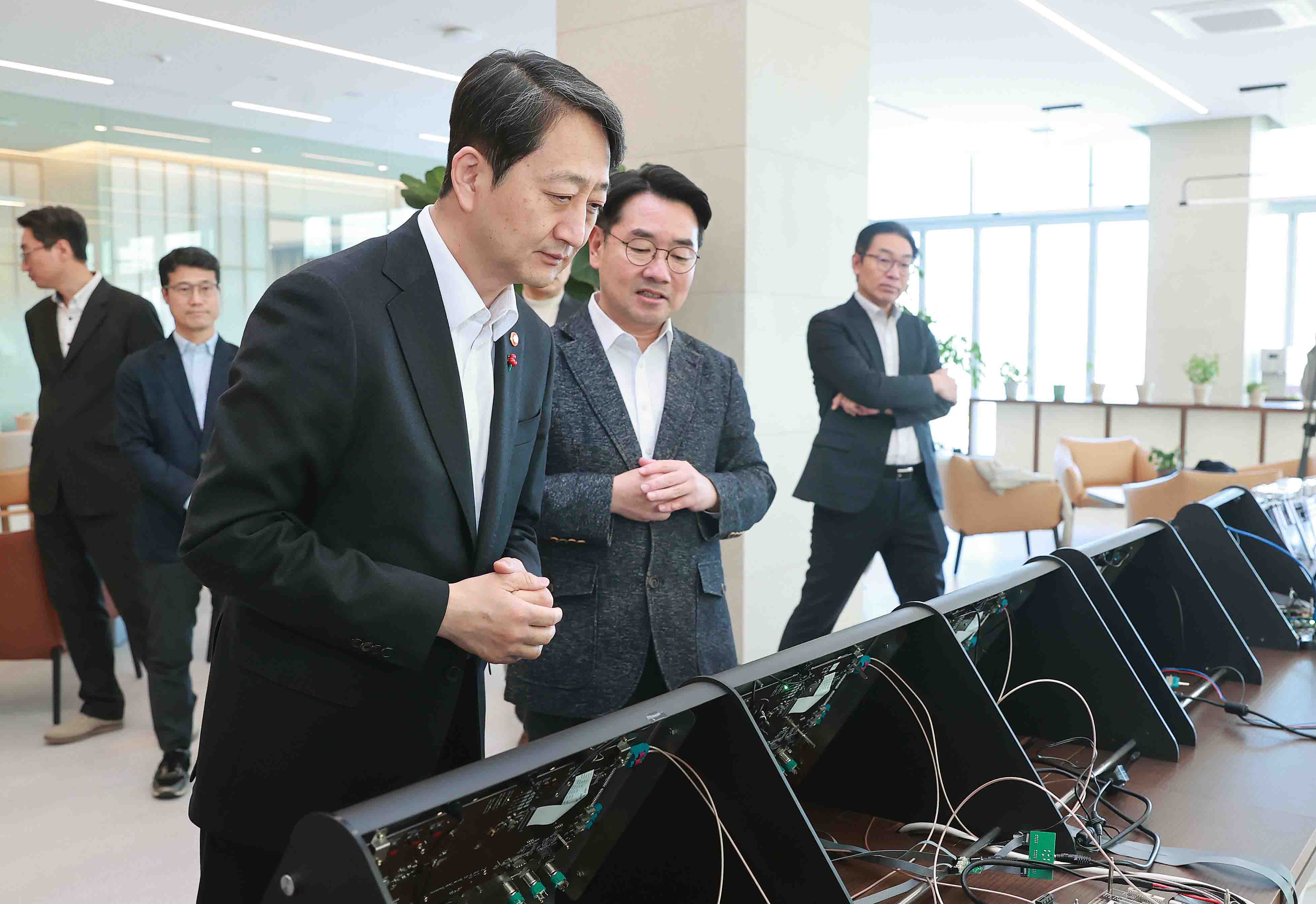 반도체 설계 전문기업인 텔레칩스 현장 방문 3