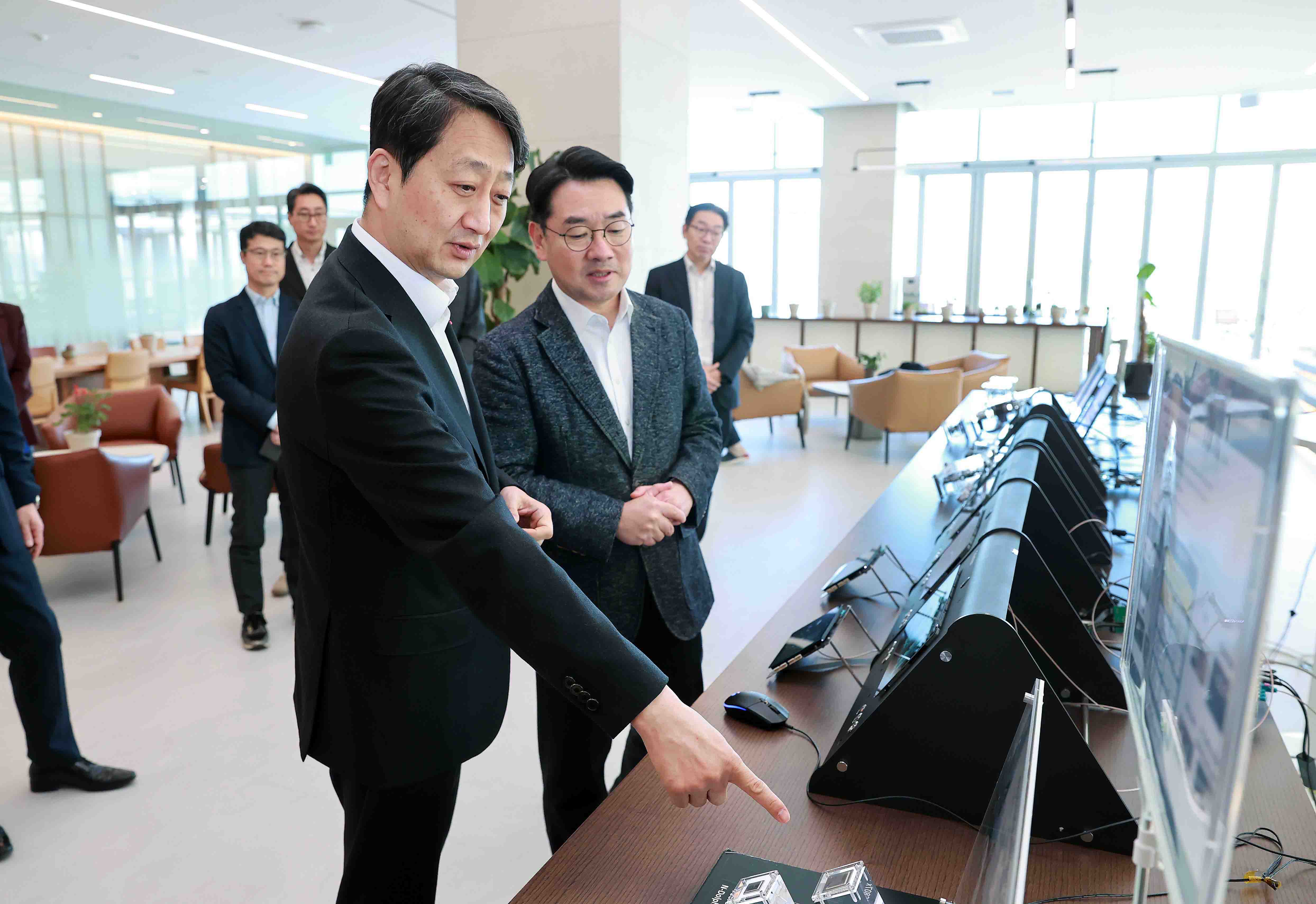 반도체 설계 전문기업인 텔레칩스 현장 방문 2