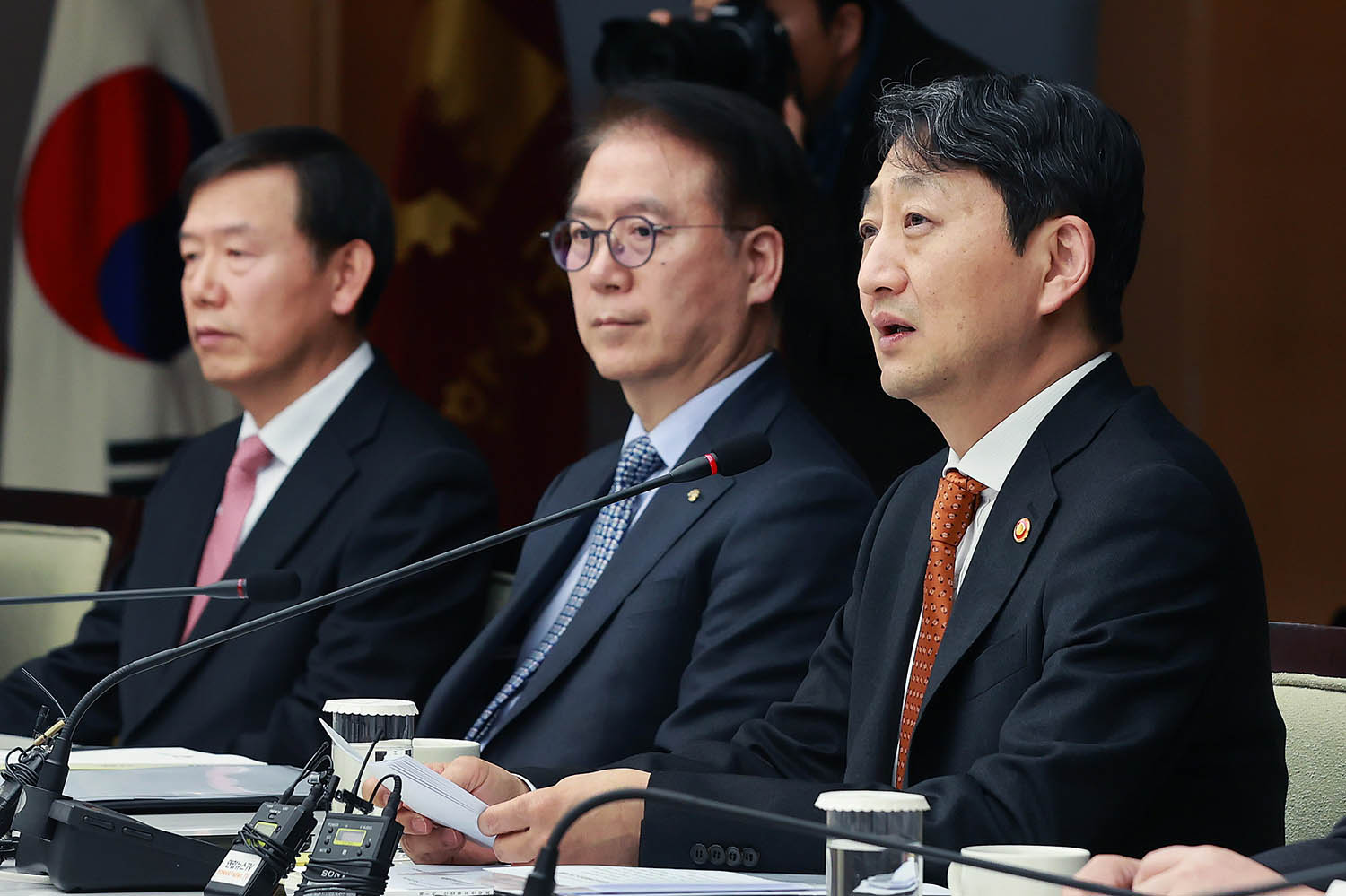 제1차 산업투자전략회의 개최 4
