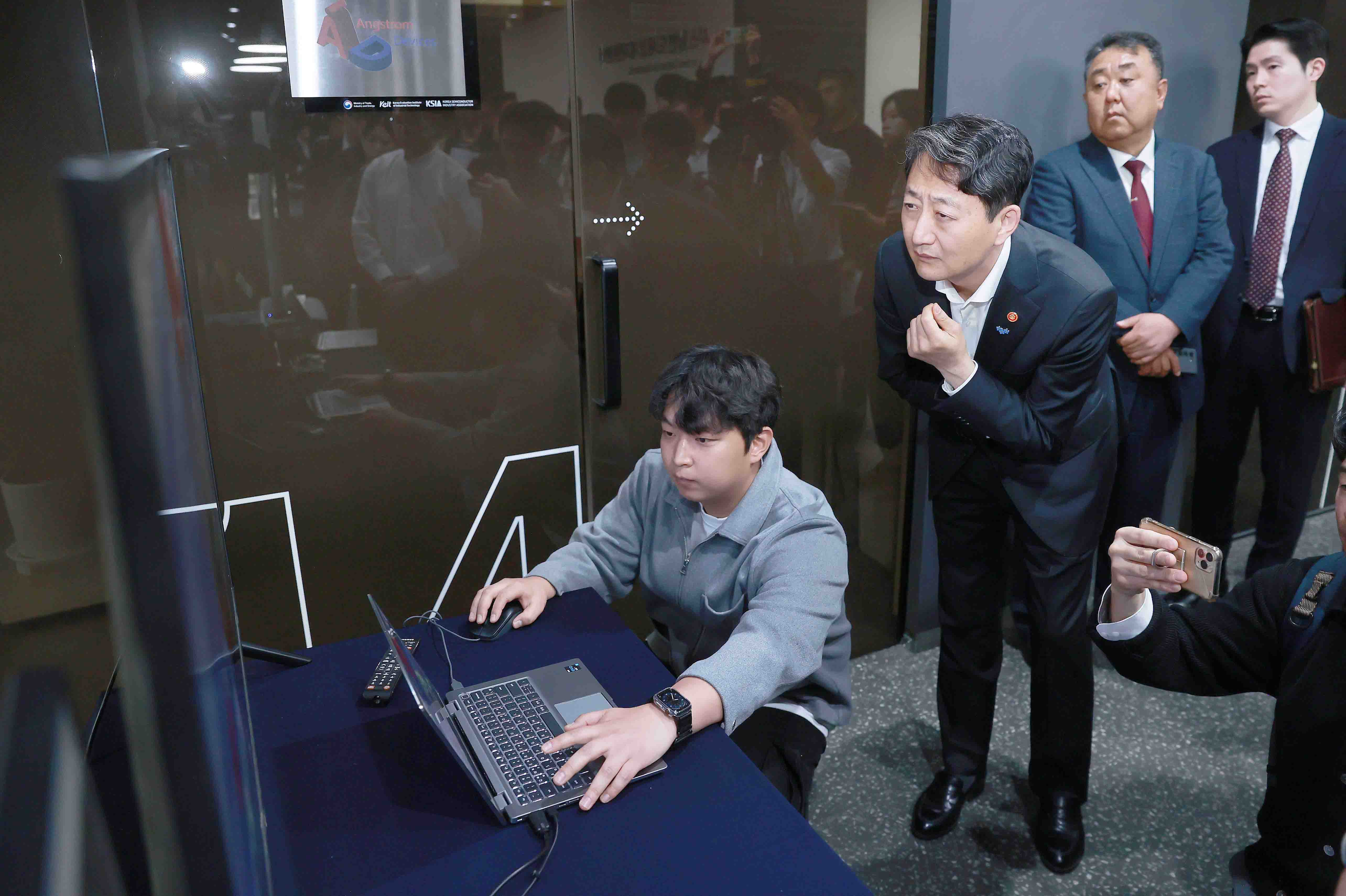 산업부 출입기자단 동행 실물경제 현장방문 1