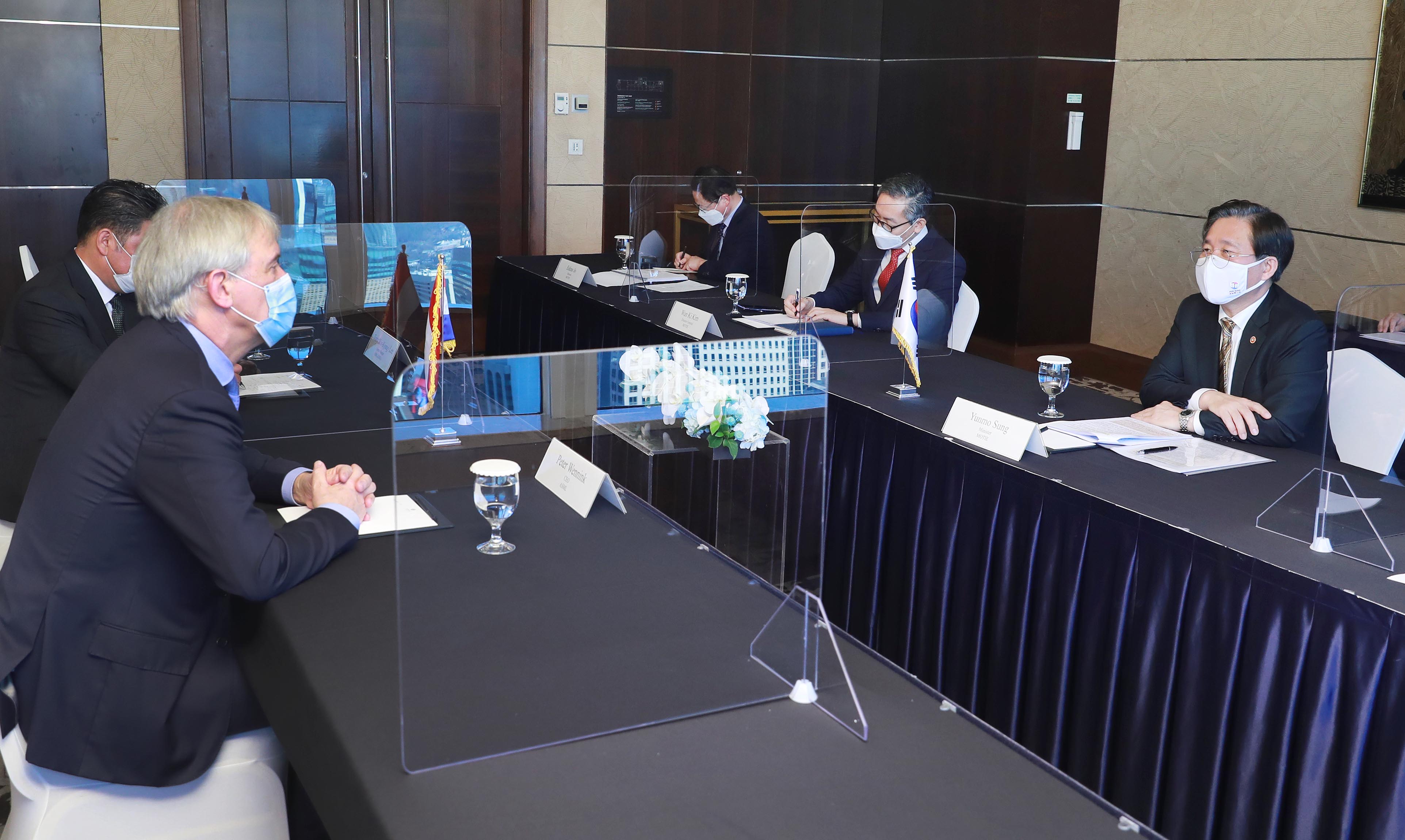 네덜란드 노광장비 기업인 ASML CEO 면담 5