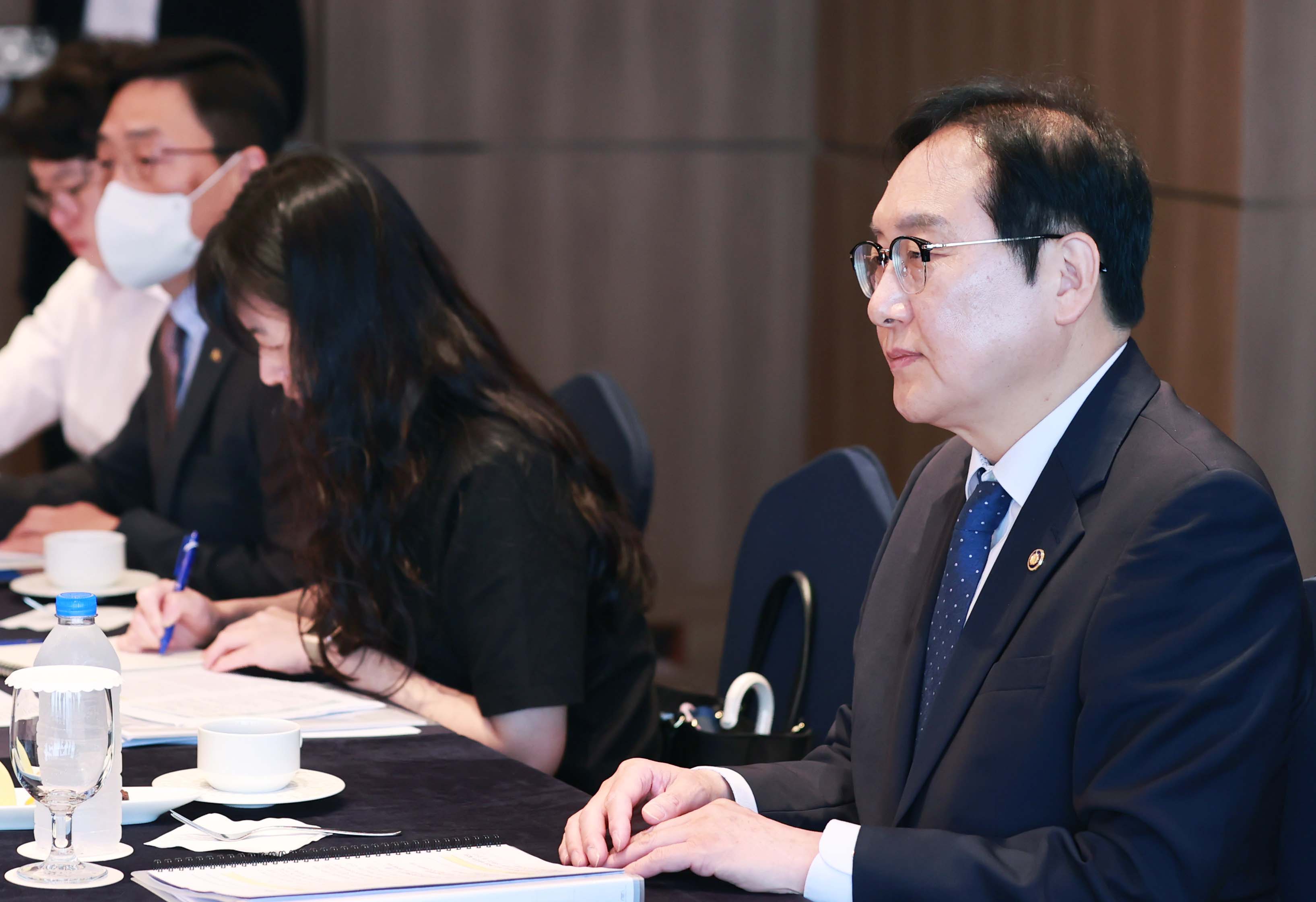 가봉 산업부 장관 면담 4