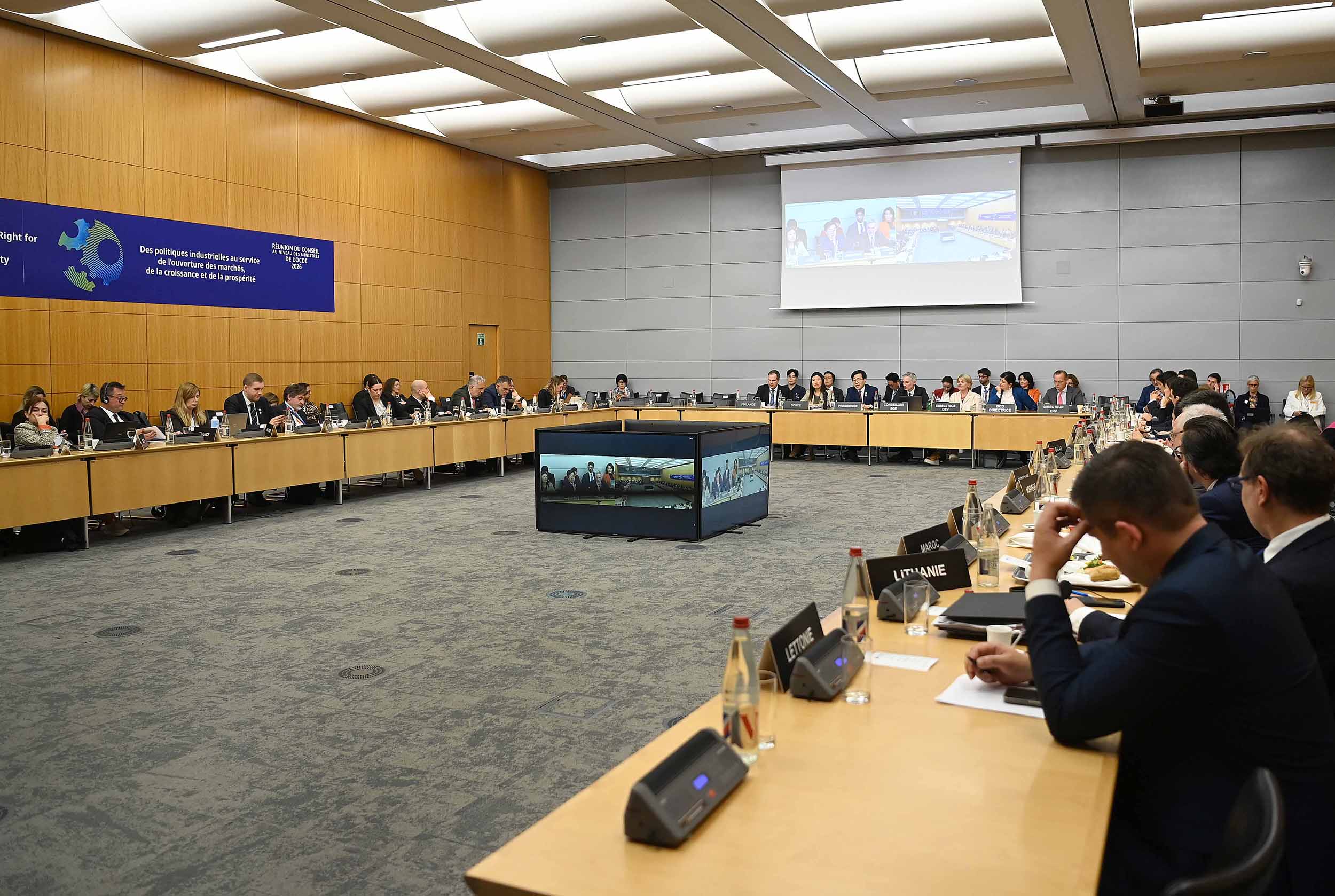 OECD 각료이사회 세션 6-지속가능한 성장을 위한 투자 6