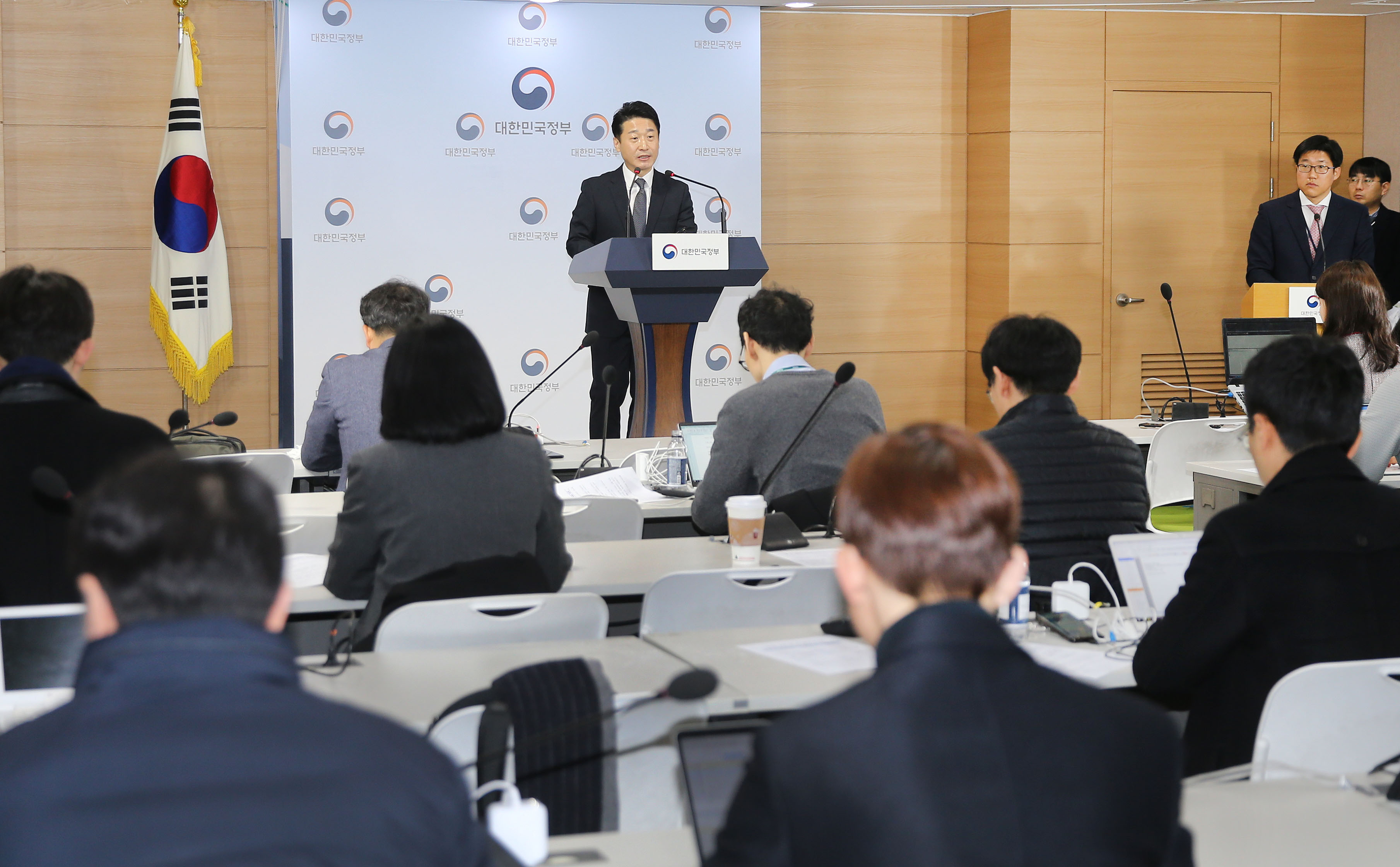 한일 수출관리정책대화 과장급 준비회의 결과 관련 브리핑 3