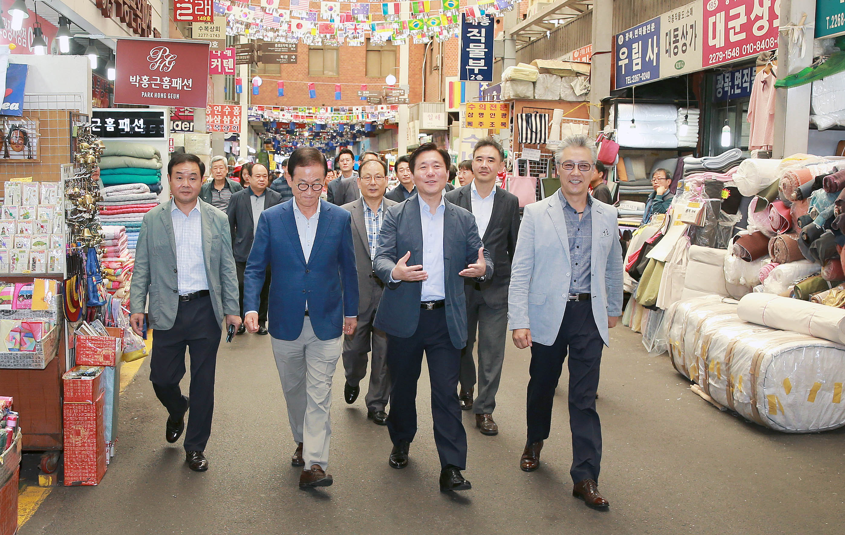 추석 명절을 맞아 전통시장인 서울 광장시장 방문 4