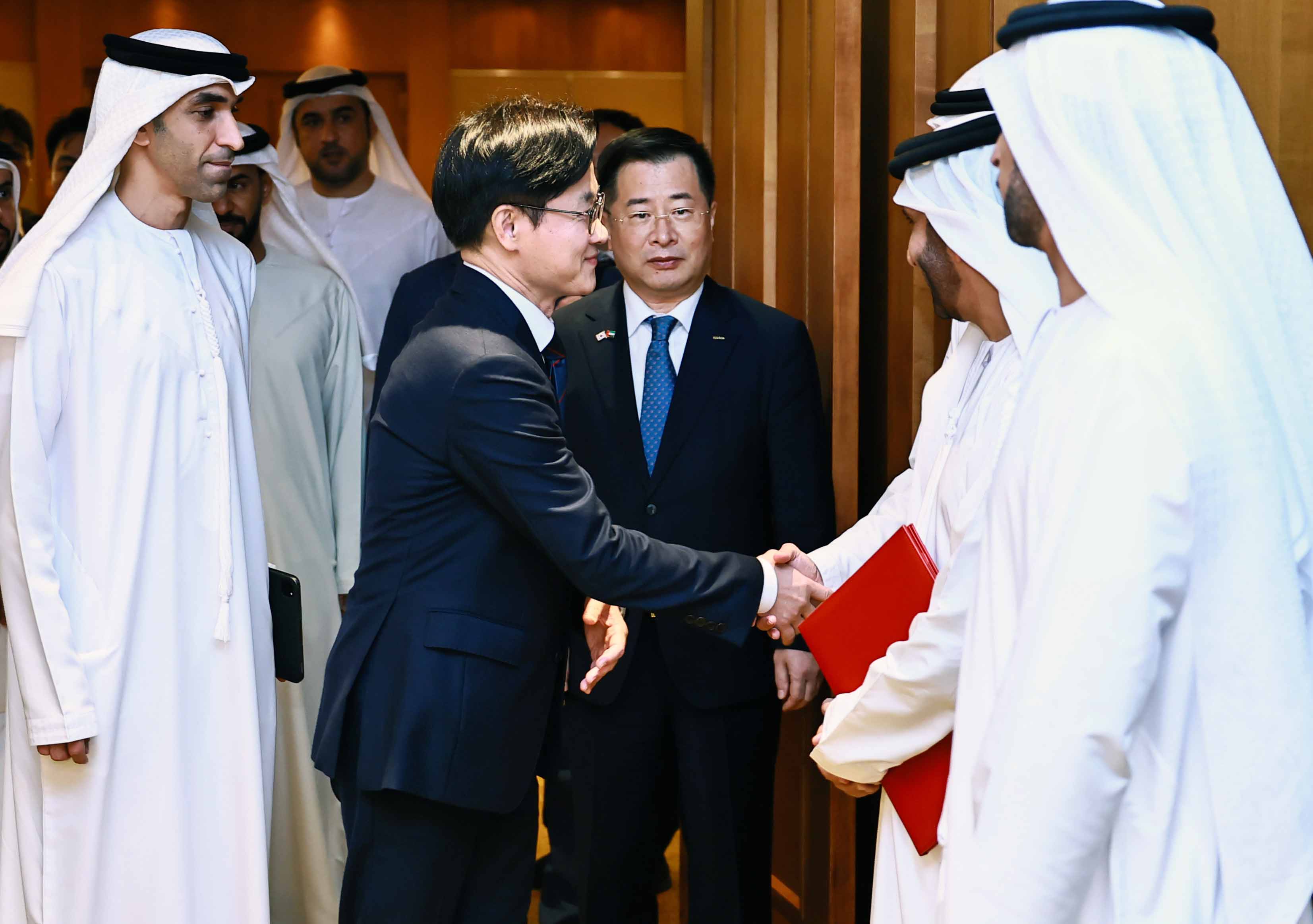 한-UAE 비즈니스 라운드테이블 계기 MOU 체결식 4