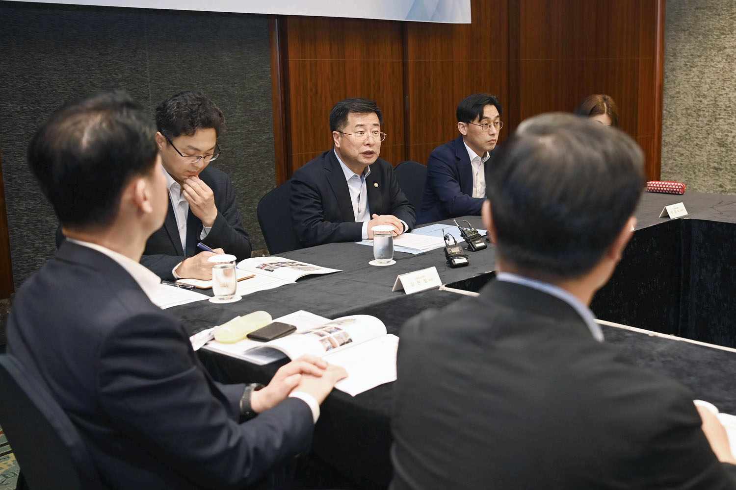 유통업체 간담회 개최 5