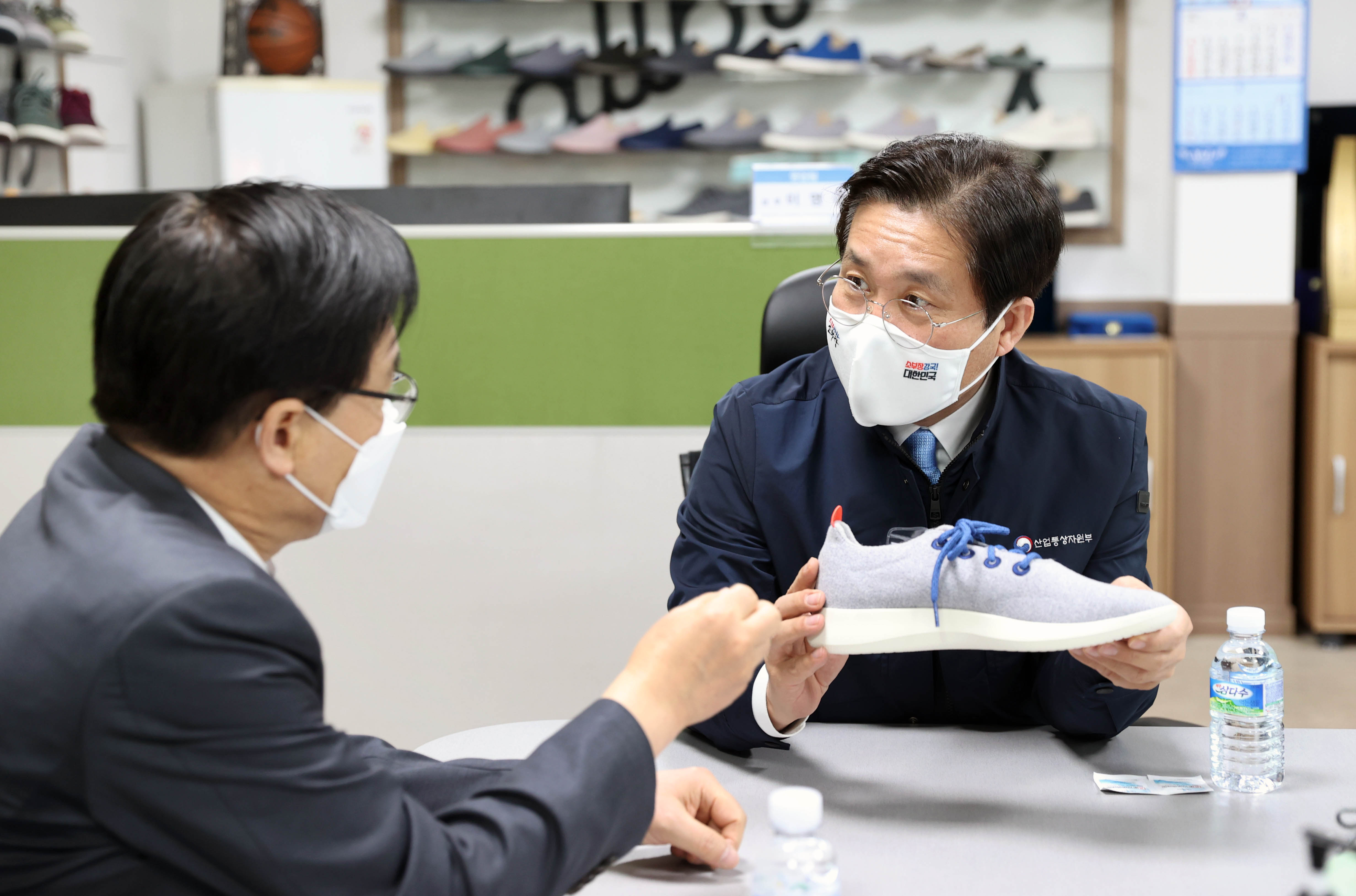 친환경 소재 신발 제조 유턴기업 방문 5