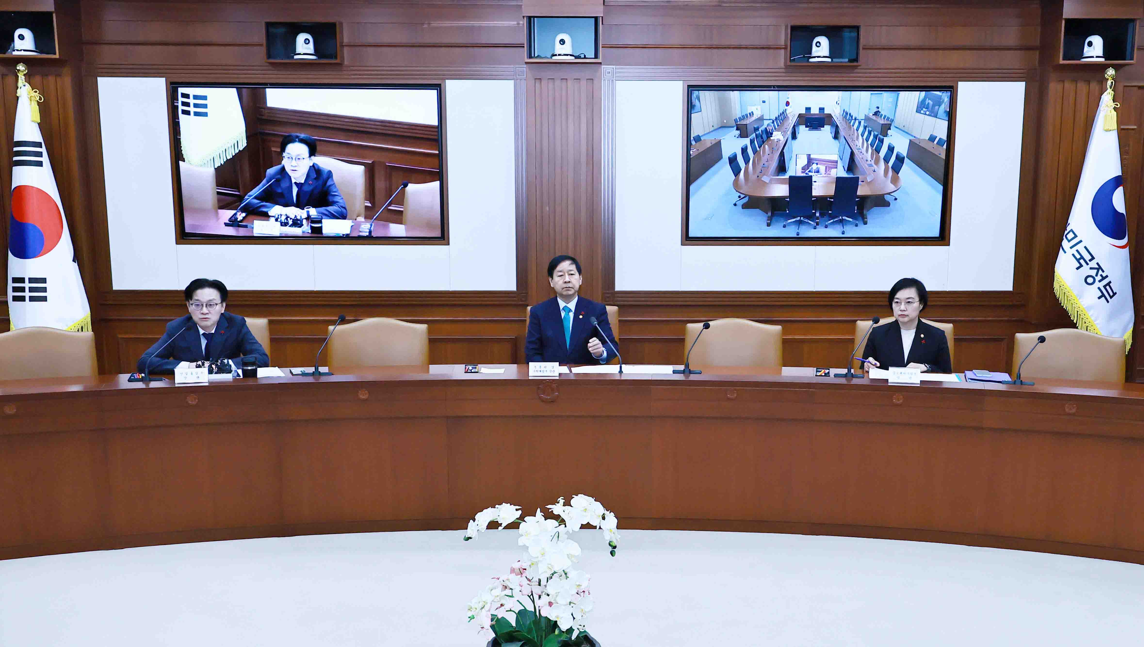 경제장관회의 및 산업경쟁력강화 관계장관회의 개최 3