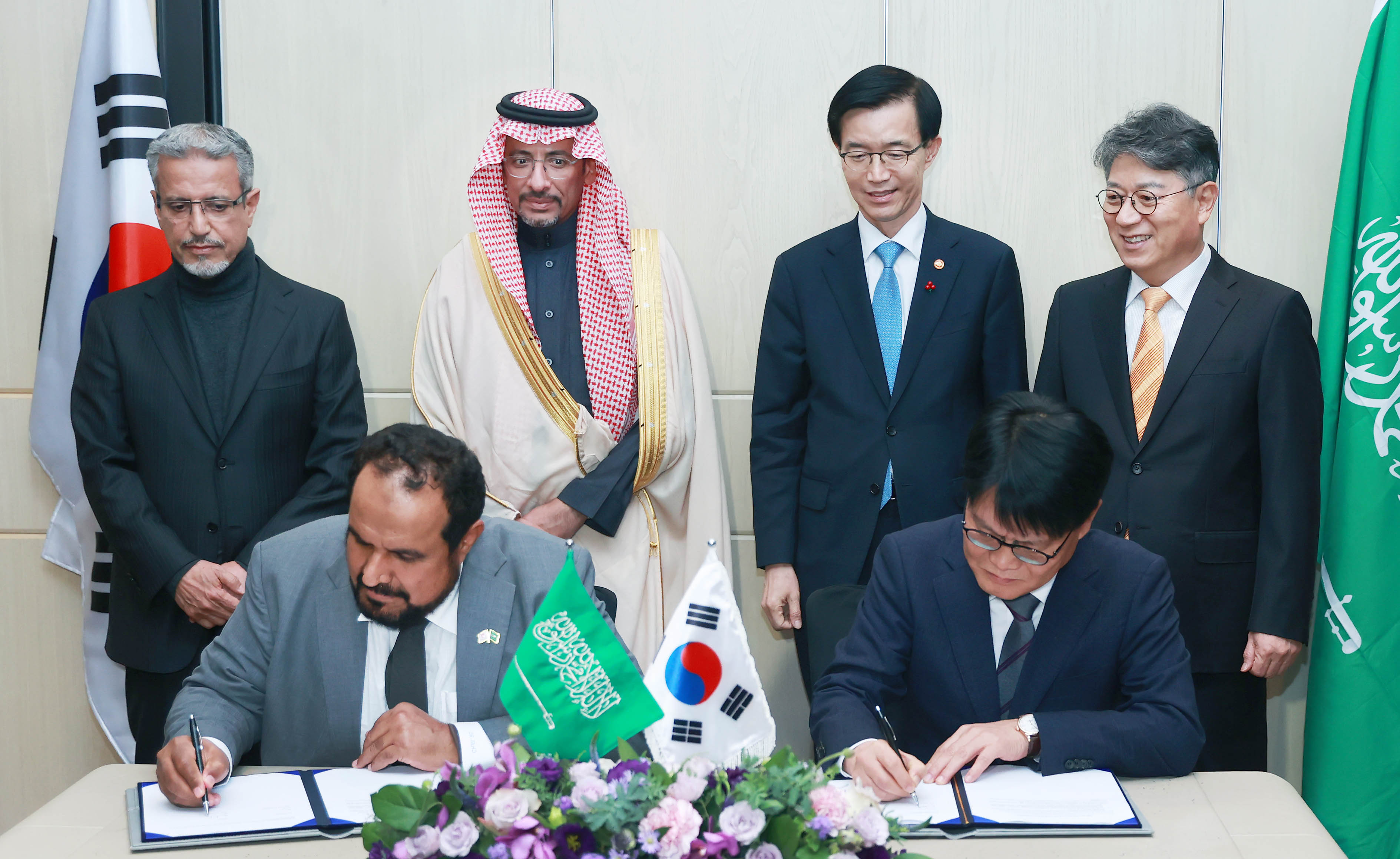 전기차 신규 생산 협력 MOU 및 바이오 생산부지  할당 계약 체결식 4