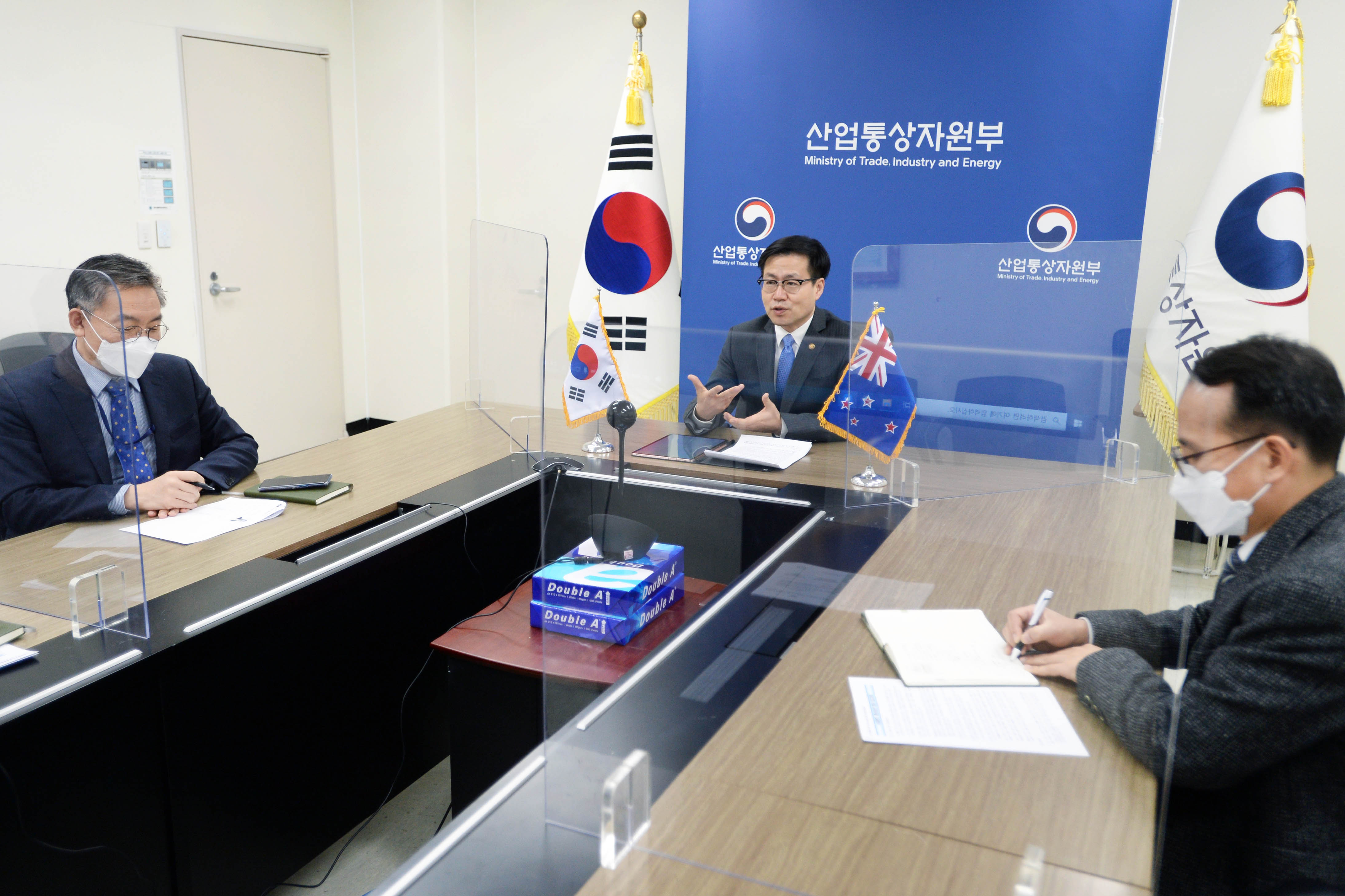 한-뉴질랜드 통상장관 화상 회담 4
