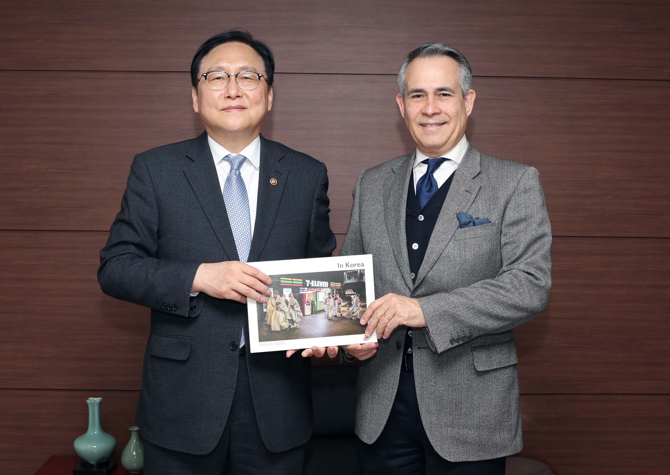 주한 도미니카공화국 대사 면담 1