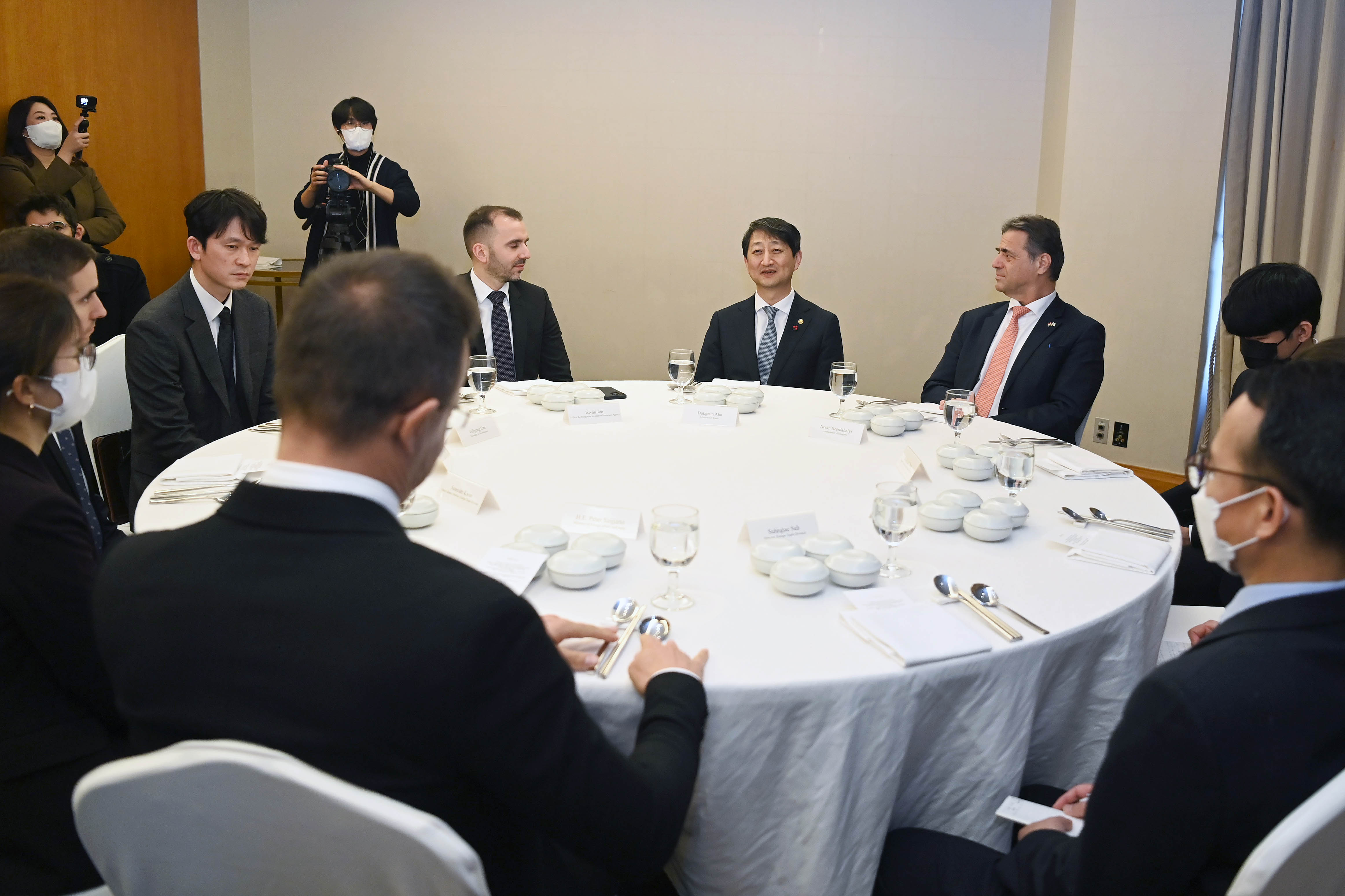 헝가리 외교통상장관 면담 3