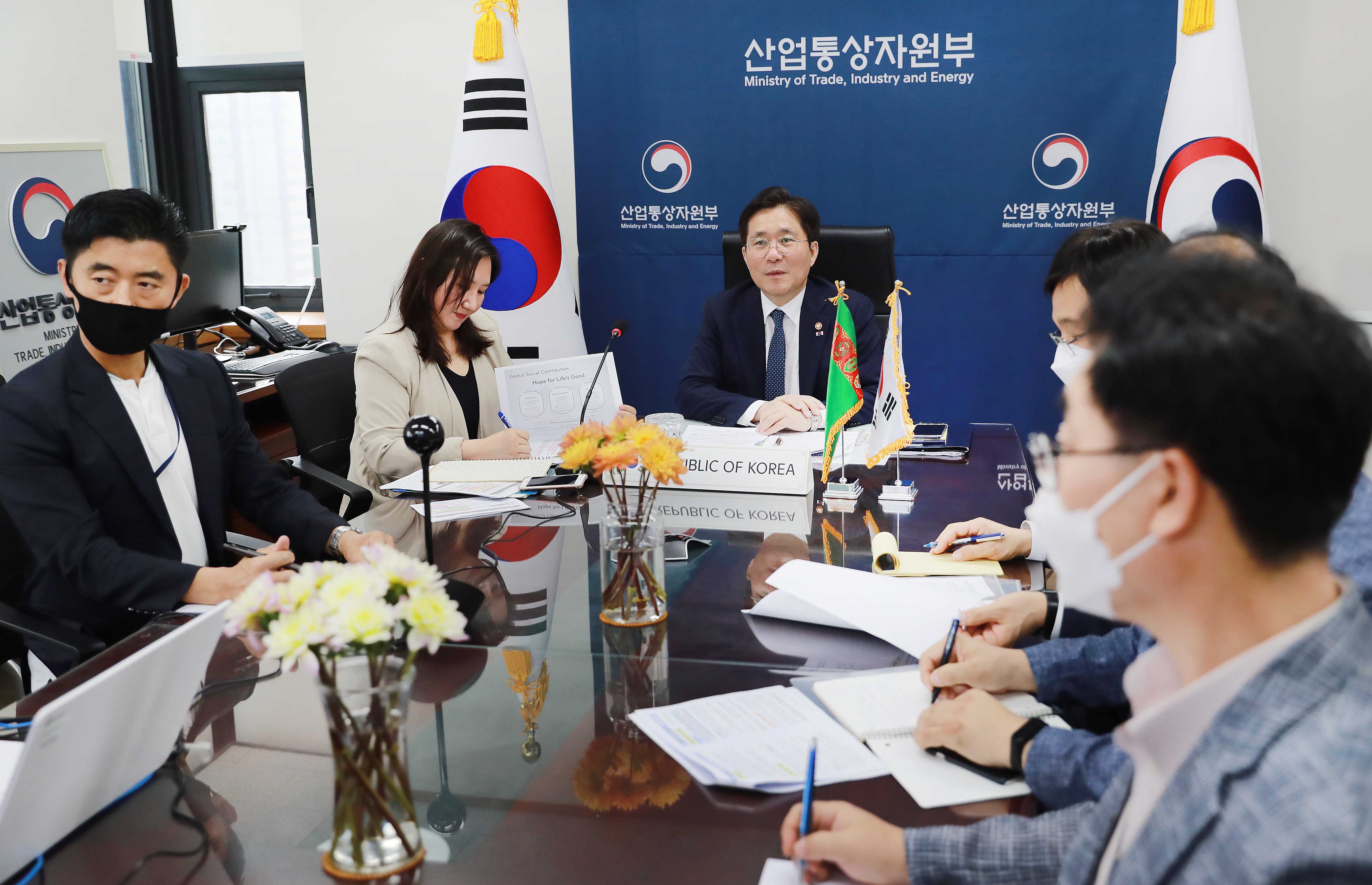 한-투르크메니스탄 경제공동위 수석대표 화상 회의 3