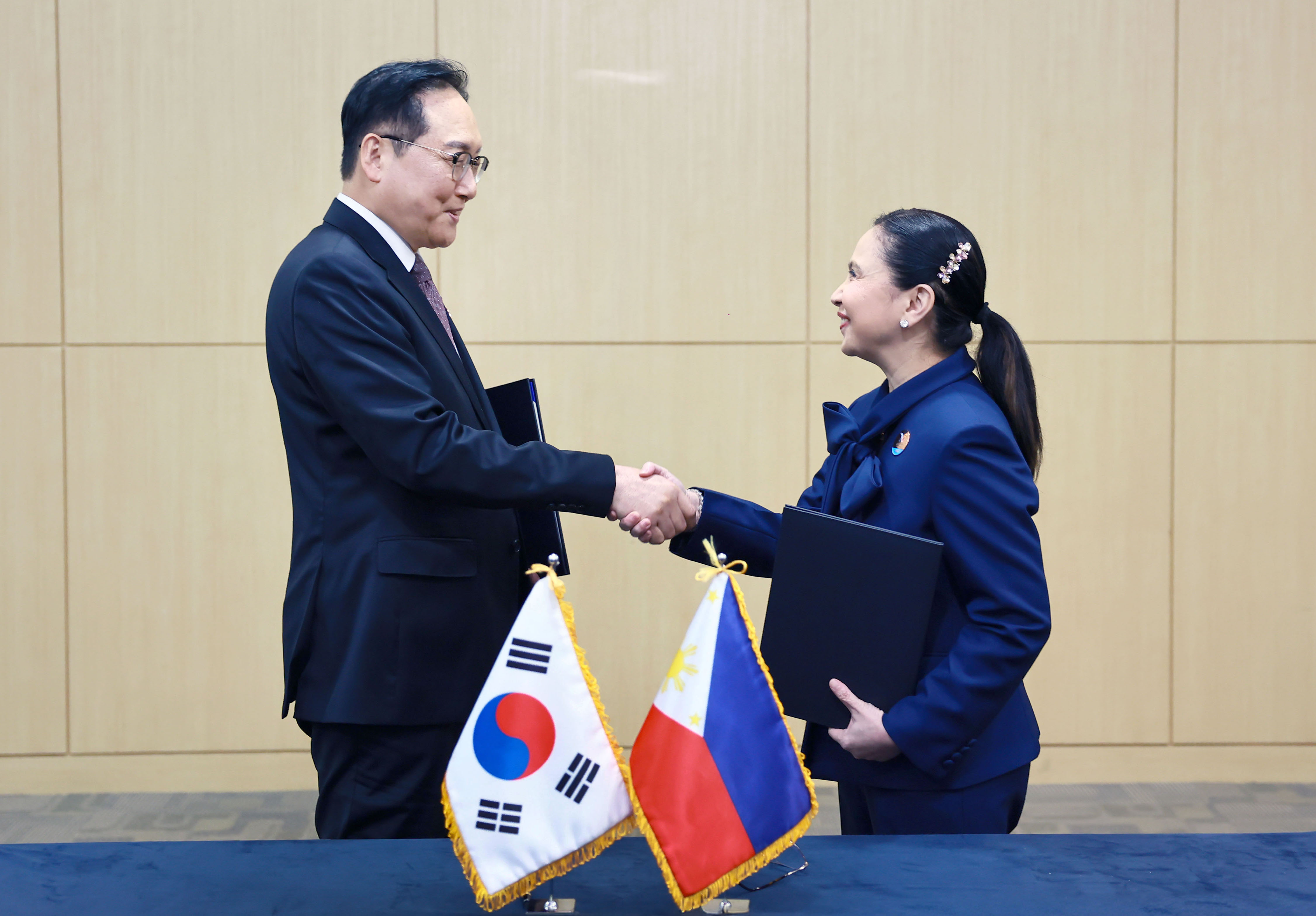 한-필리핀 무역·경제 및 에너지 협력을 위한 MOU 서명식 3