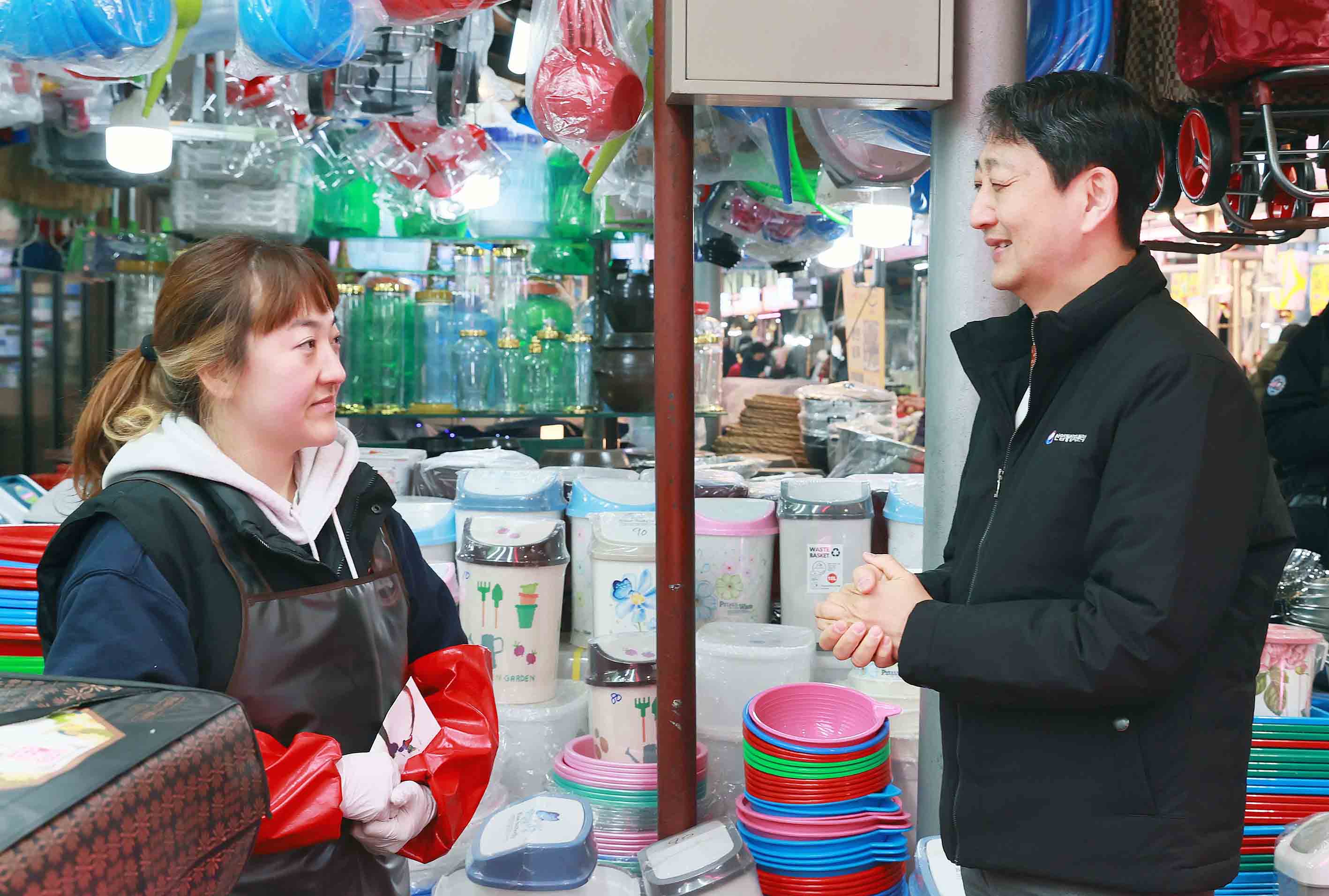 설 명절을 맞아 서울 영천시장 방문 3