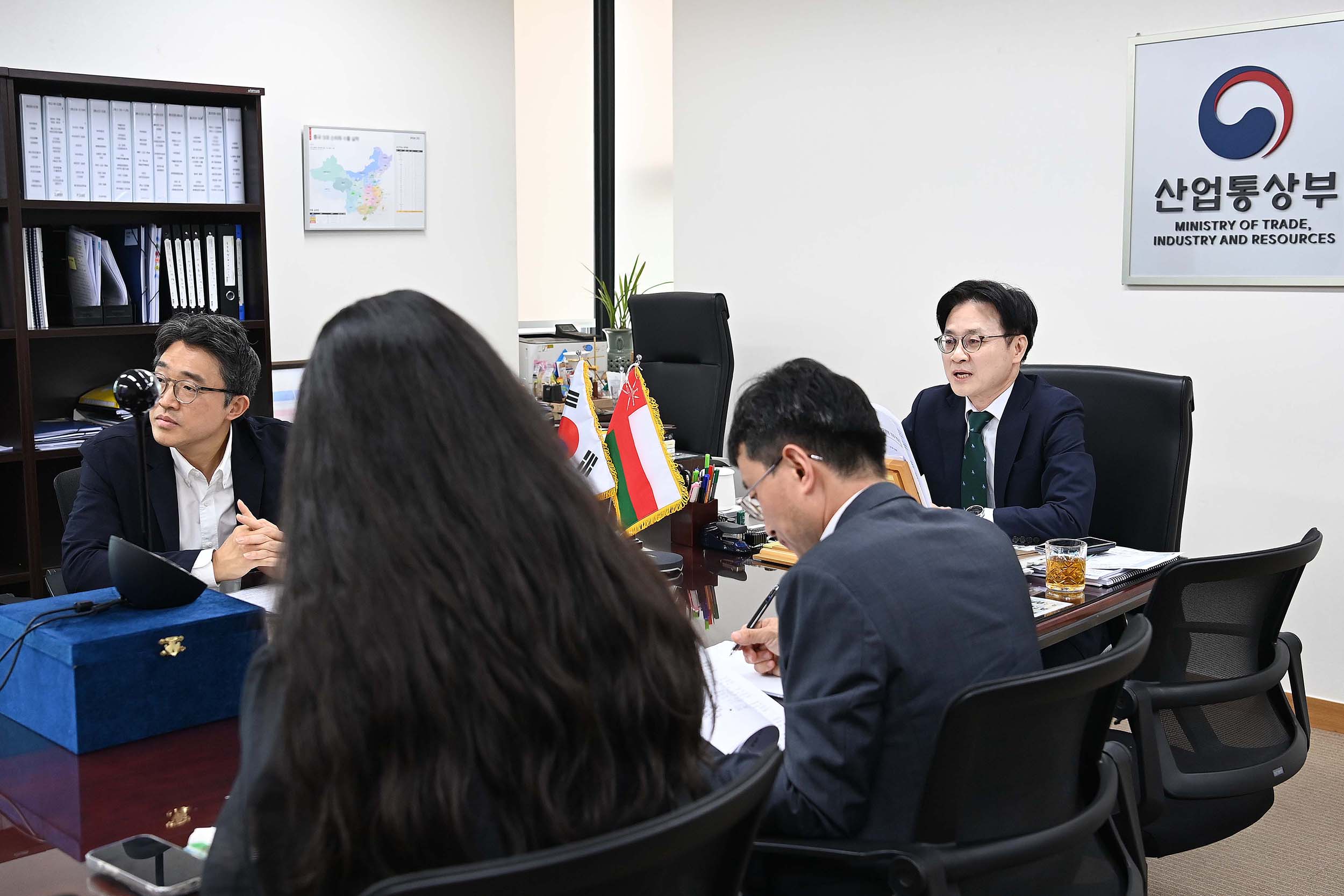 오만 경제특구자유구역청 의장 화상 면담 4
