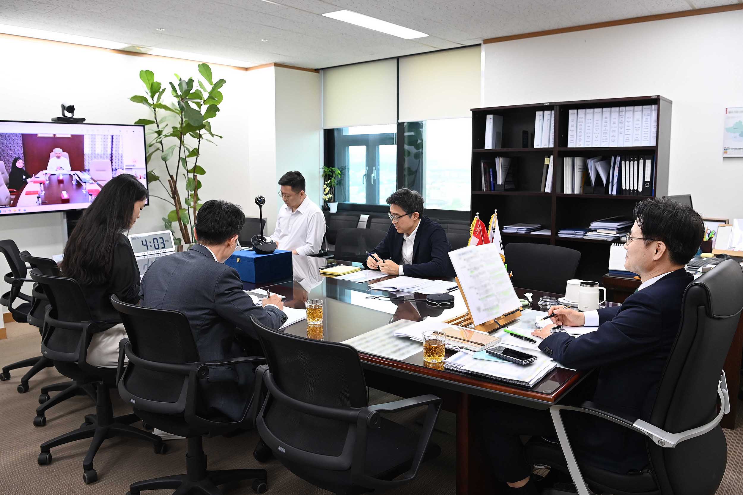 오만 경제특구자유구역청 의장 화상 면담 5