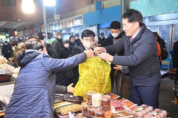 설 명절맞이 광장전통시장 현장방문 1