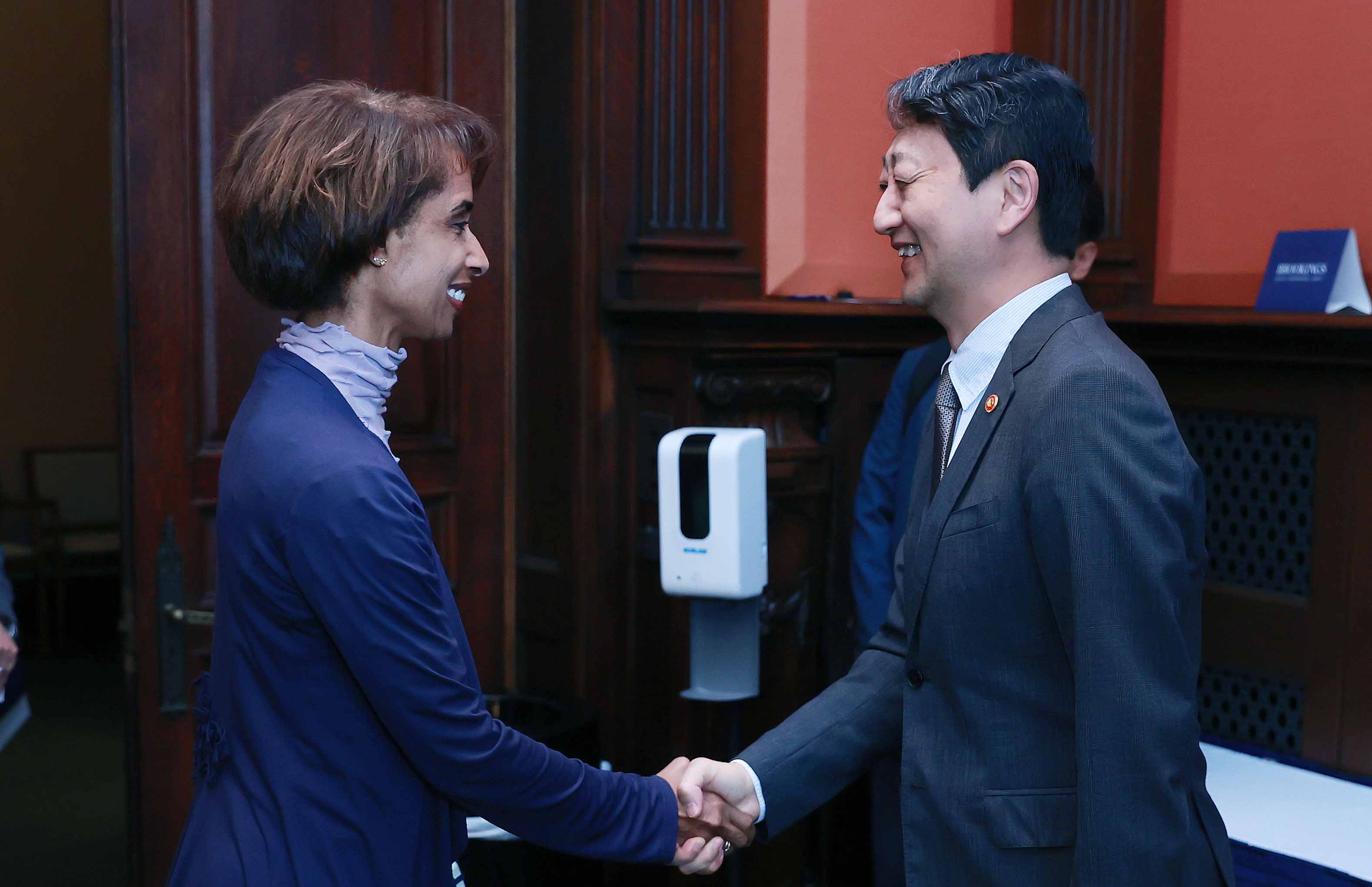 미국 브루킹스연구소 소장 면담 6