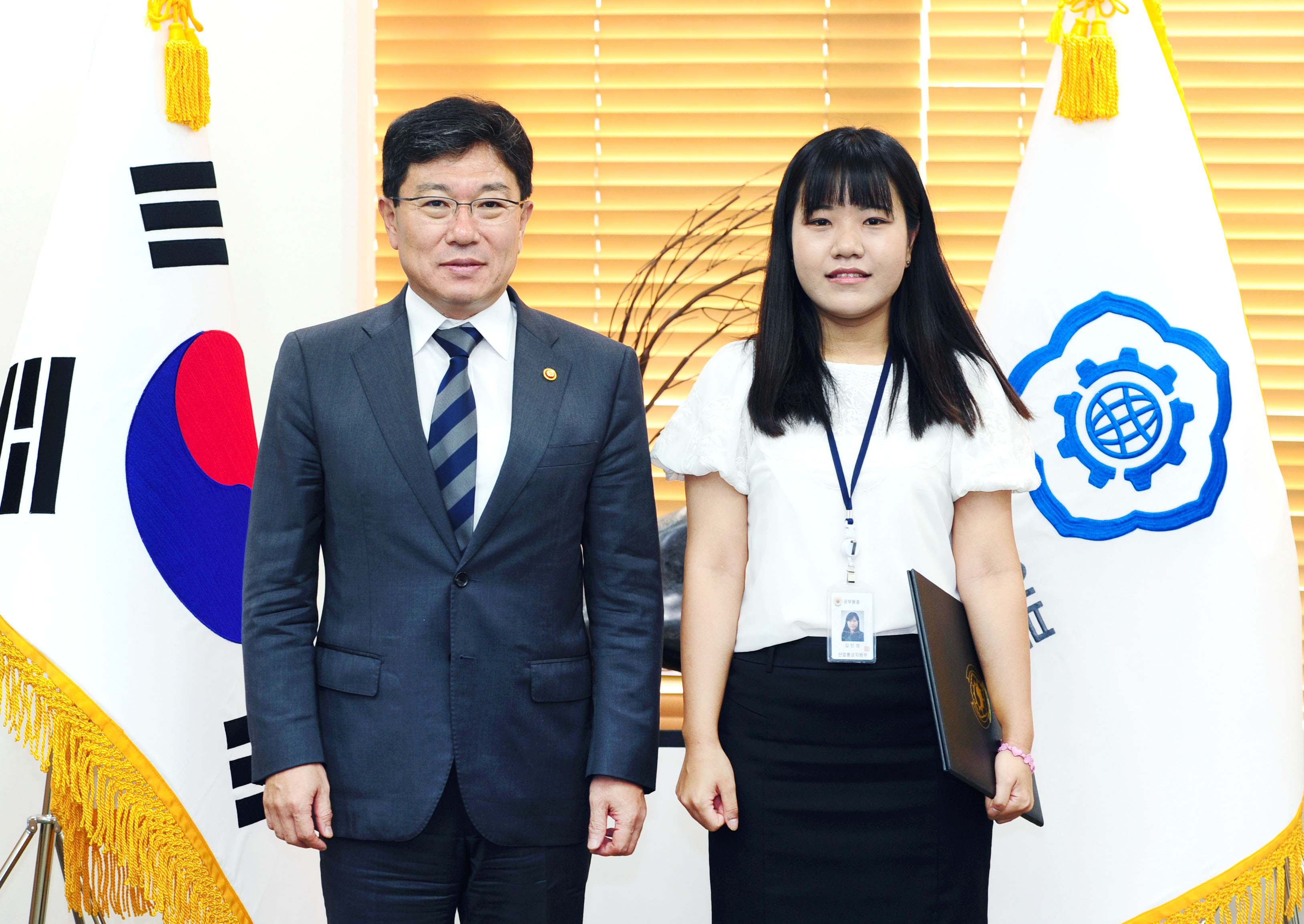 신임사무관 임명장 및 부이사관 승진 임명장 수여 4