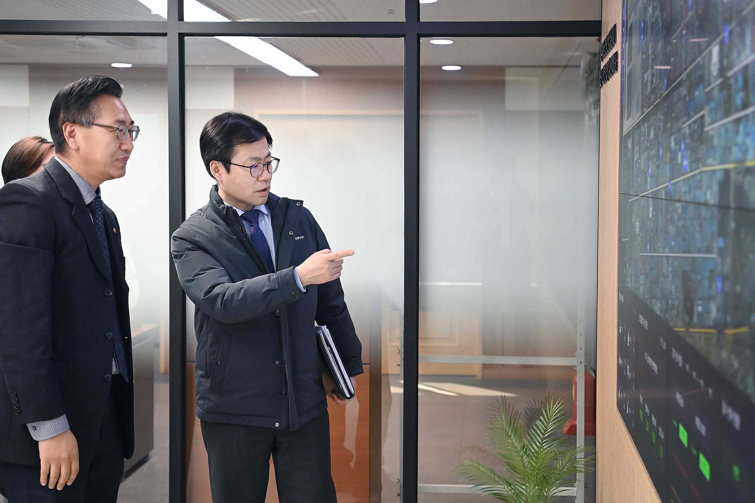 군산 국가산업단지 내에 소재한 건설철강 현장방문 3