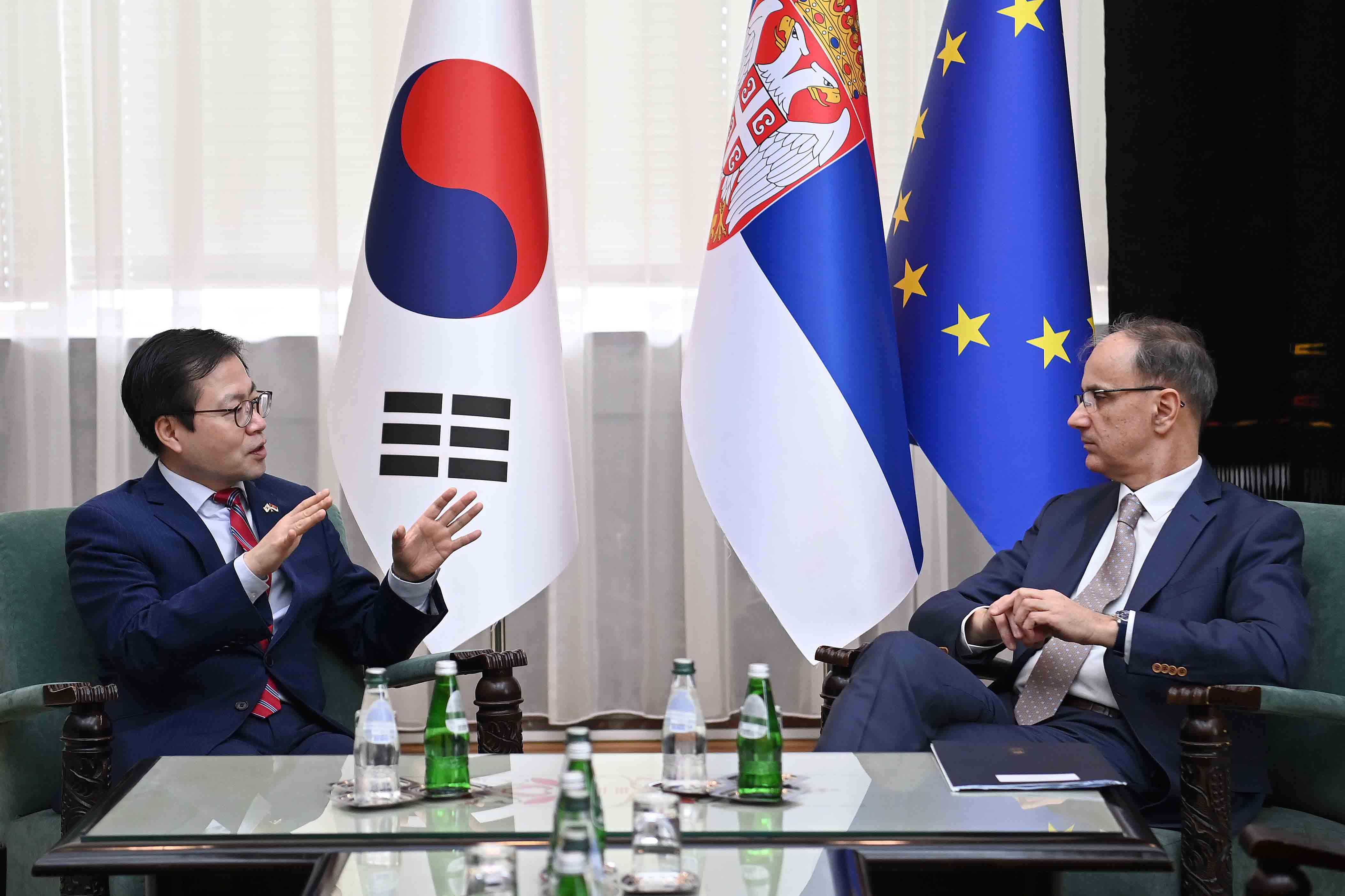 세르비아 신임 총리 면담 2