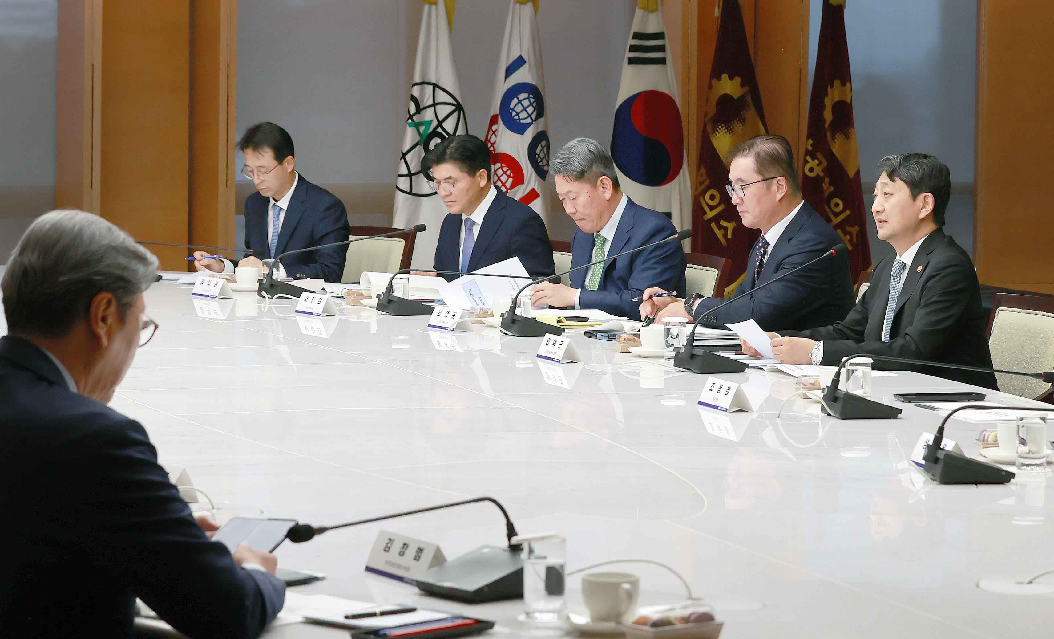 제4차 산업투자전략회의 개최 6