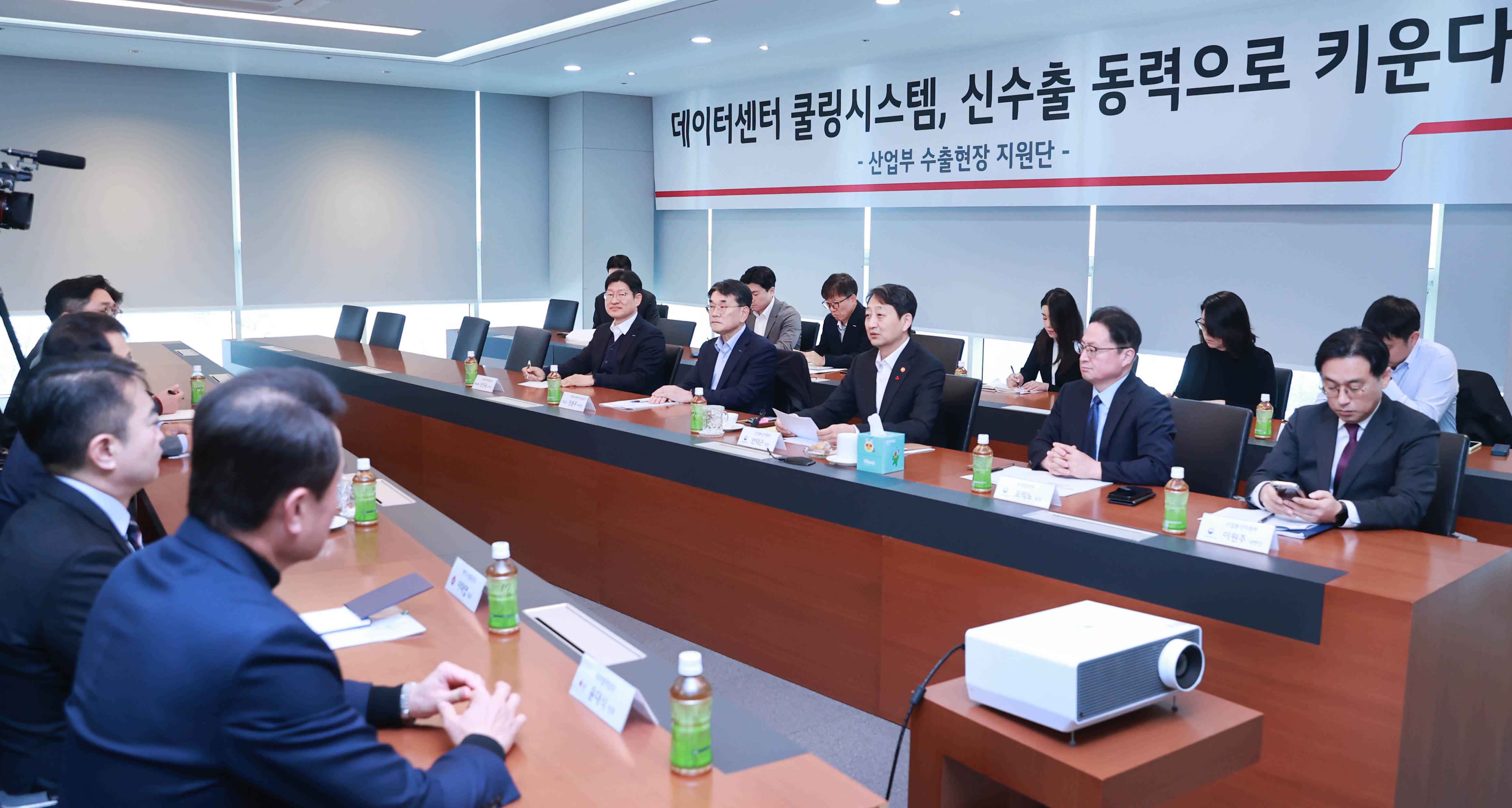 인공지능(AI) 데이터센터 냉각시스템 수출현장 방문 6