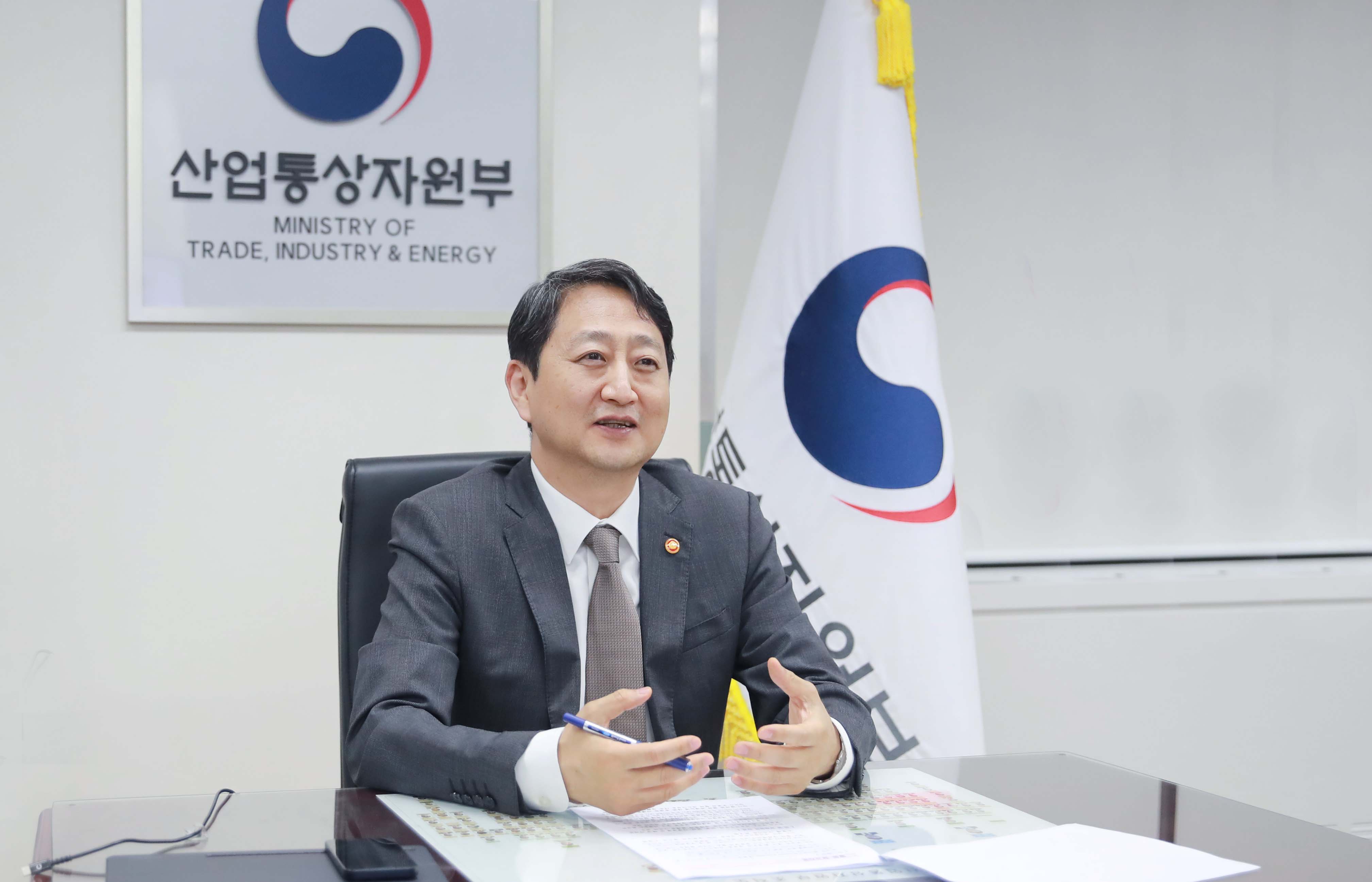 영국 기업통상부 장관 면담 3