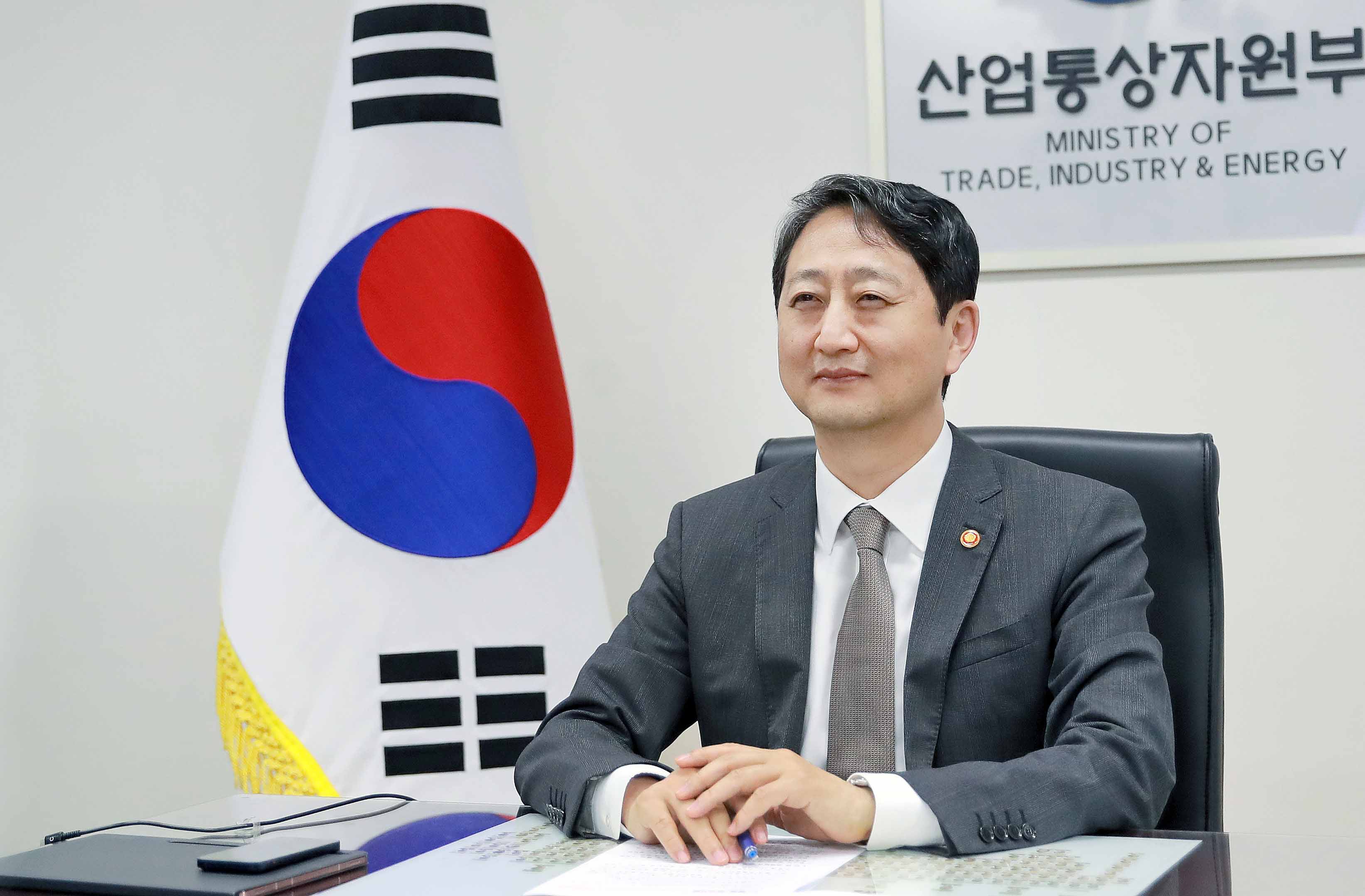 영국 기업통상부 장관 면담 1