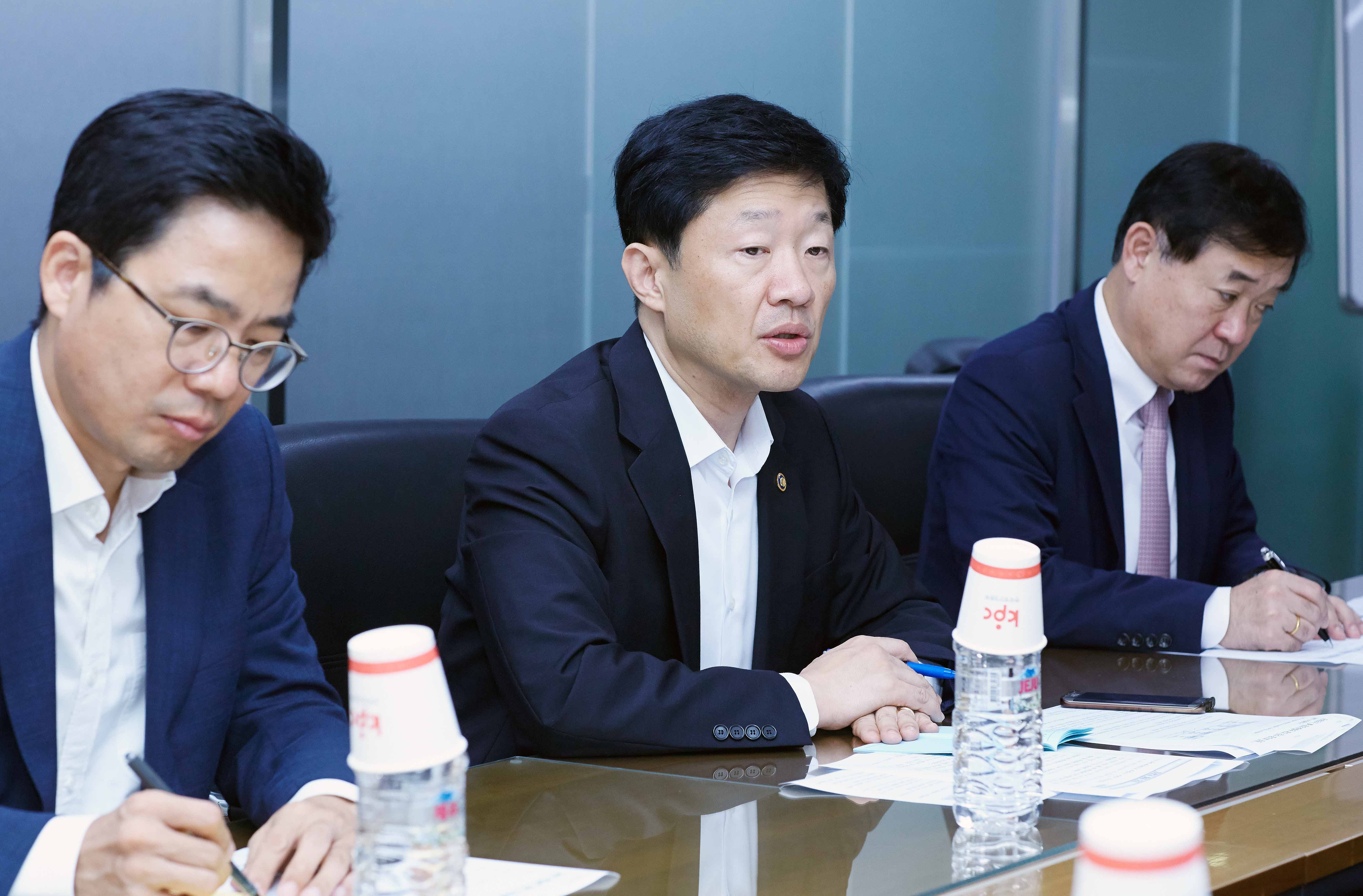 긴급 실물경제상황 점검회의 3