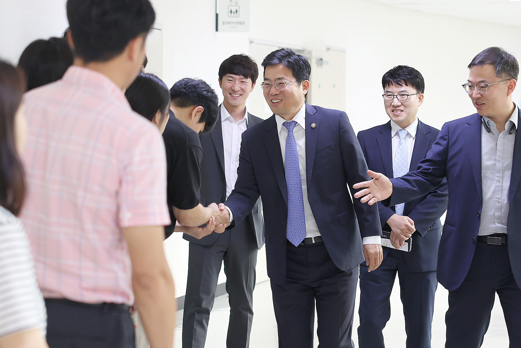 박성택 산업통상자원부 1차관 사무실 순회 1