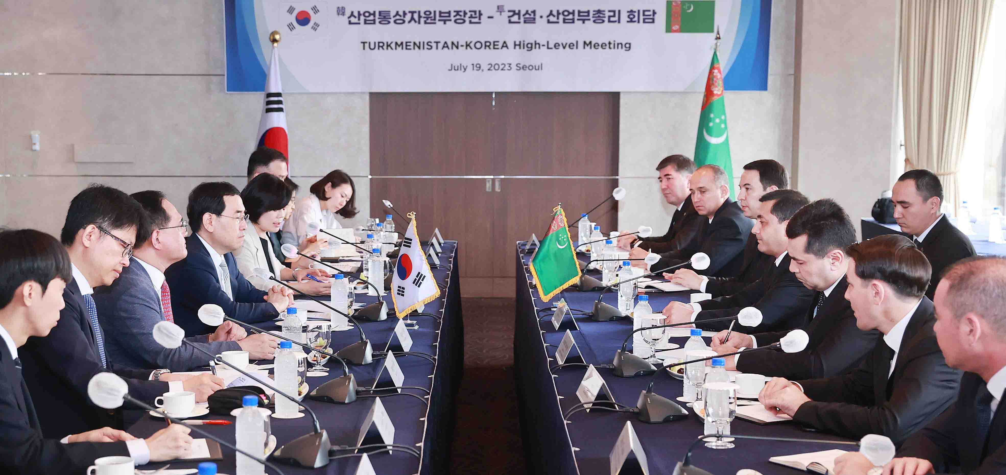 투르크메니스탄 건설·산업부총리 면담 2
