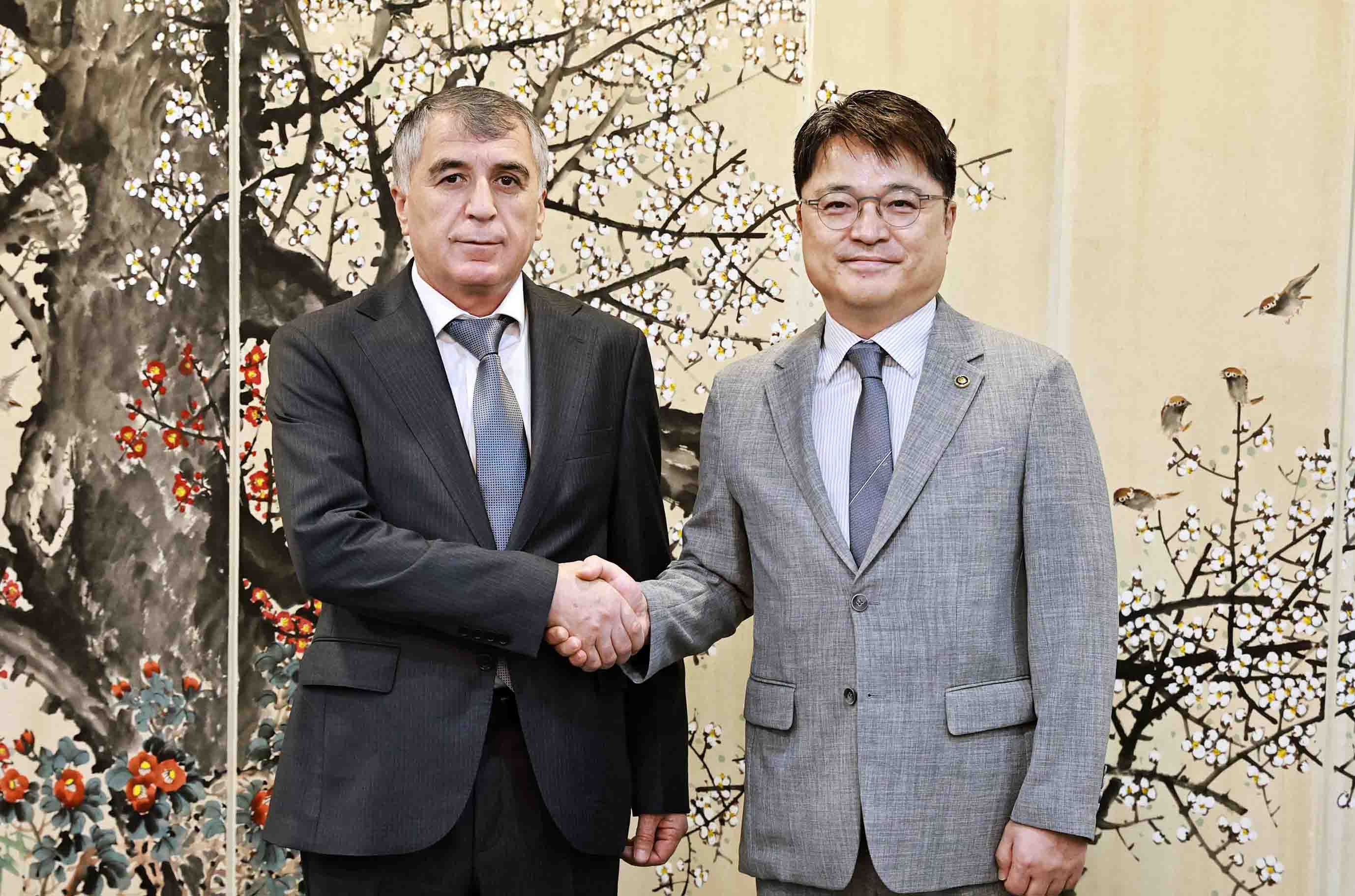 타지키스탄 산업신기술부 1차관 면담 1