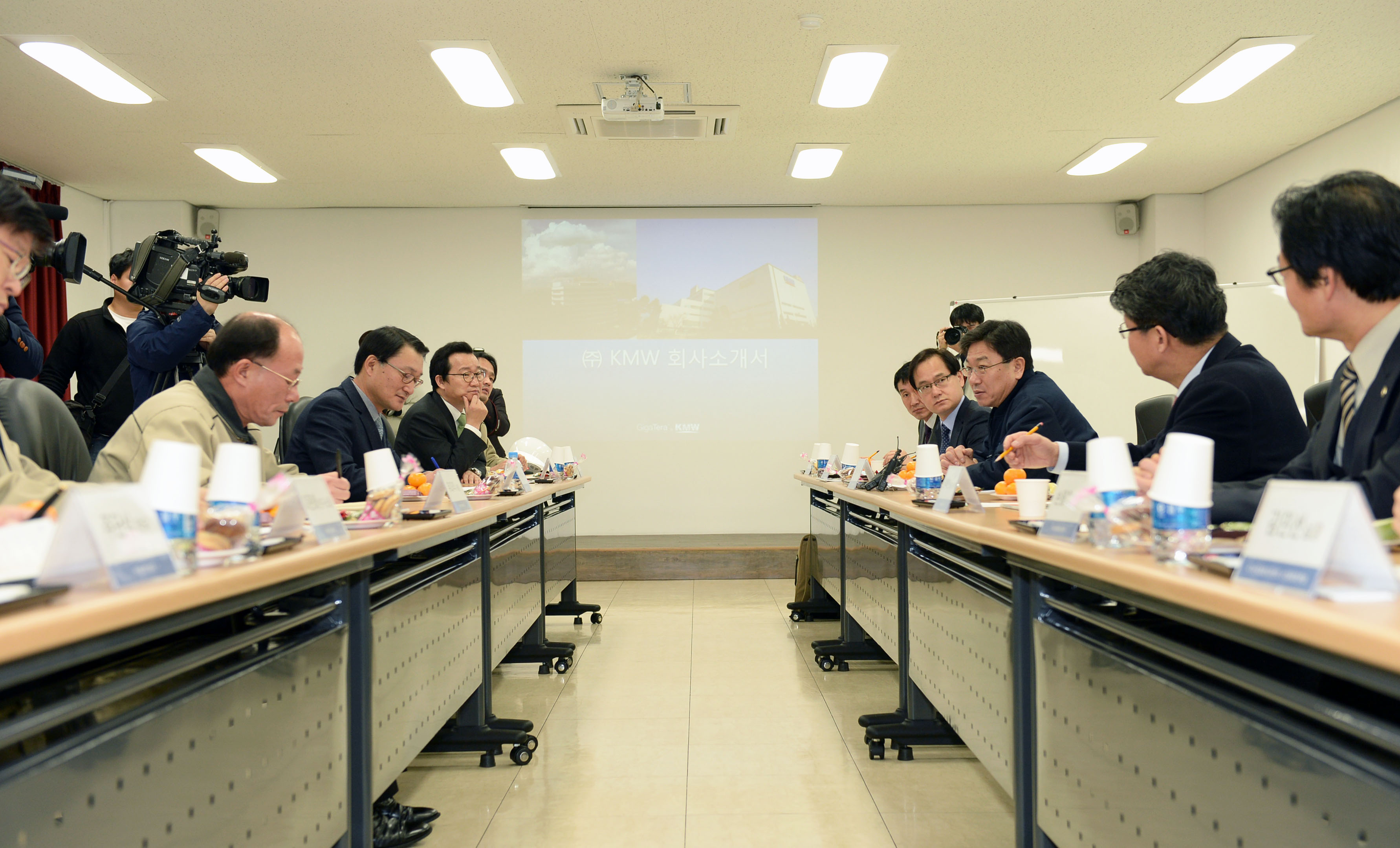 융합 신제품 개발업체인 (주)KMW 천안사업장 현장방문 4