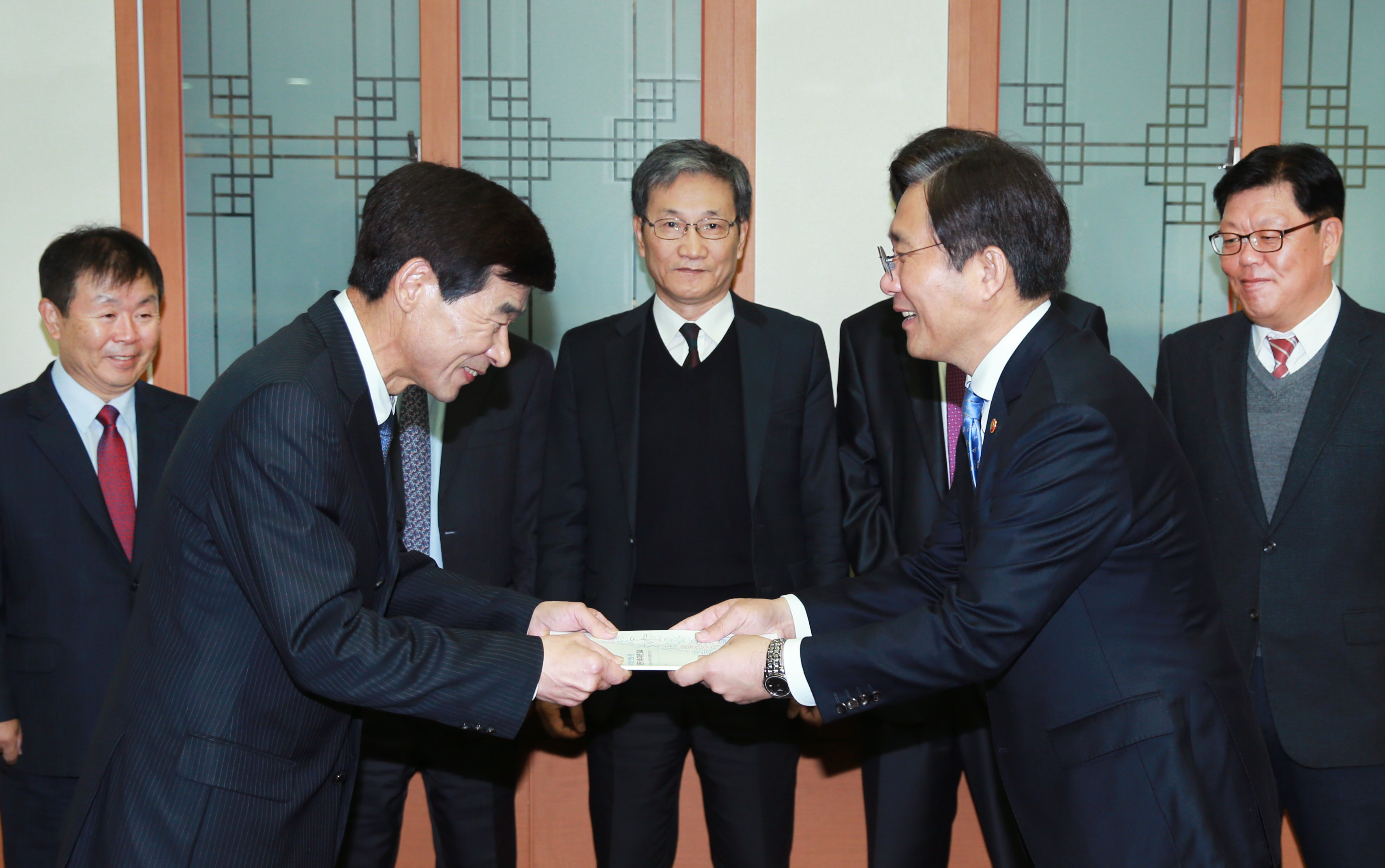 제3차 에너지기본계획 워킹그룹 권고안 제출 전달식 1